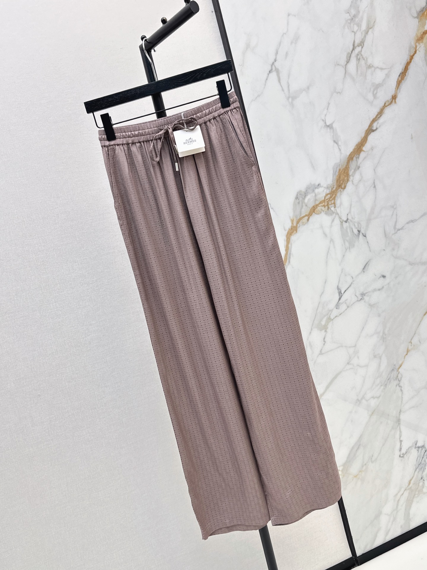 Her 26fw straight-leg pants
