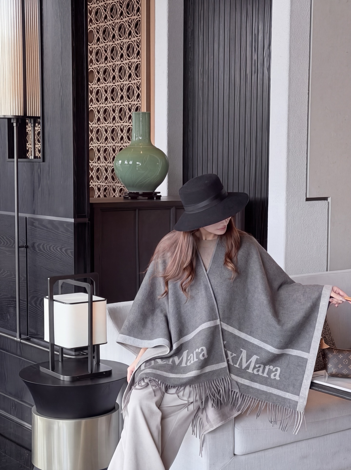 Max 26fw jacquard shawls