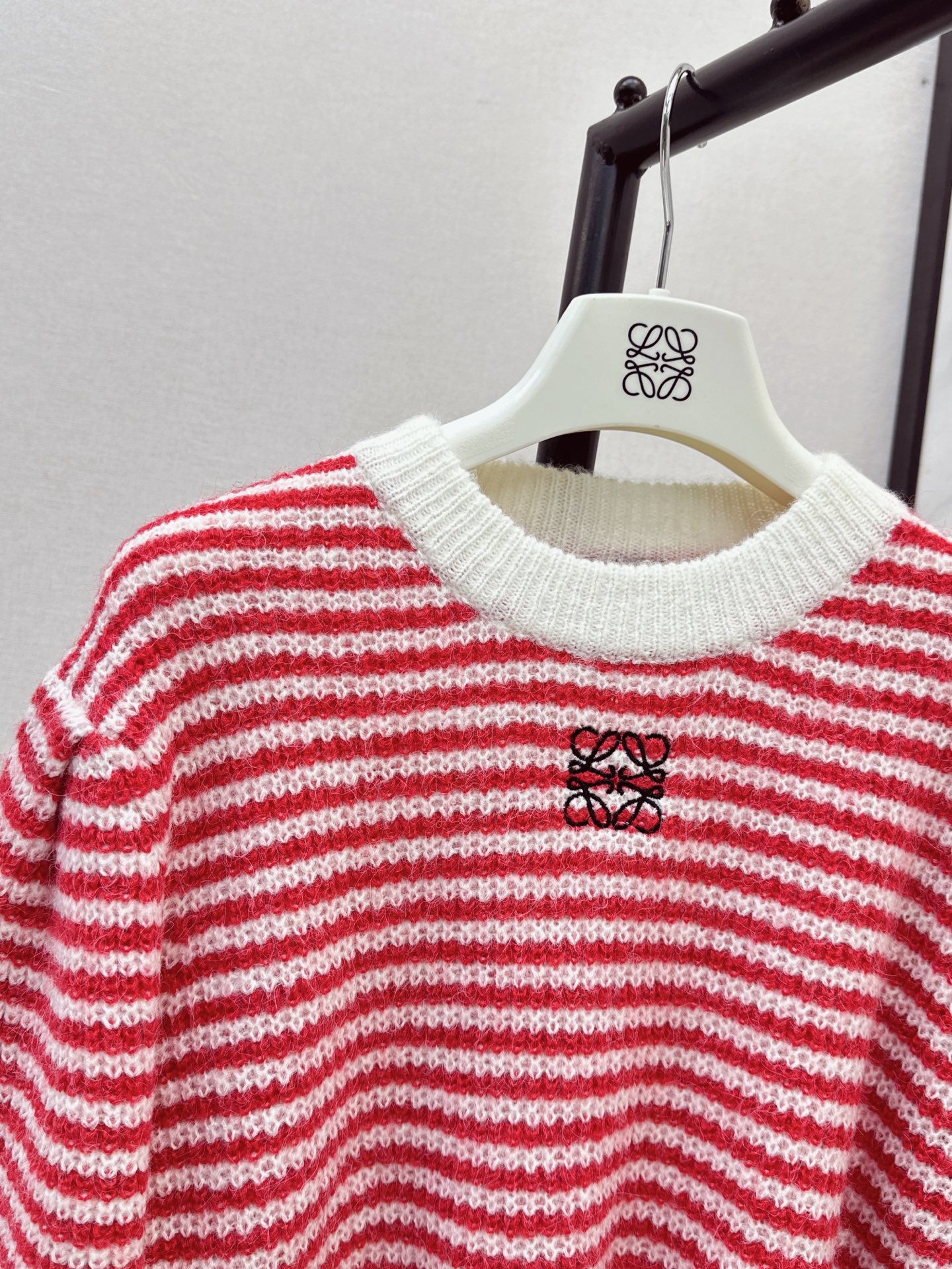 Loe 26fw stripe cropped knitwear