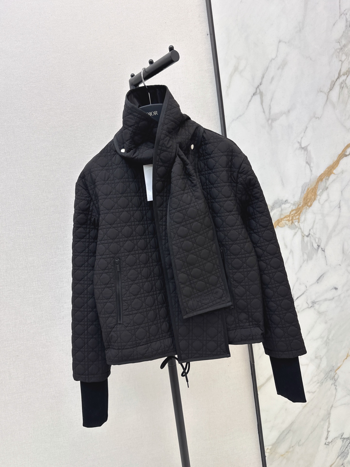 CD 26fw diamond-quilted jacket with scarf collar
