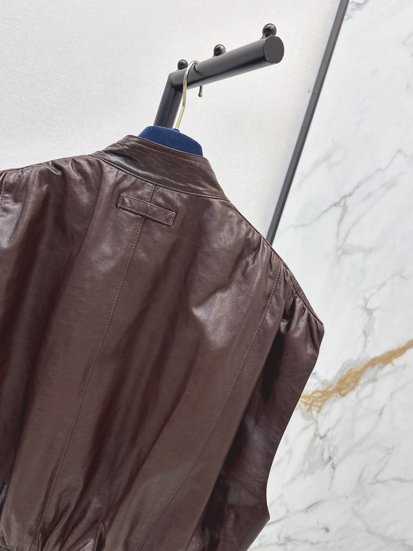 Loui 26fw leather vest jacket