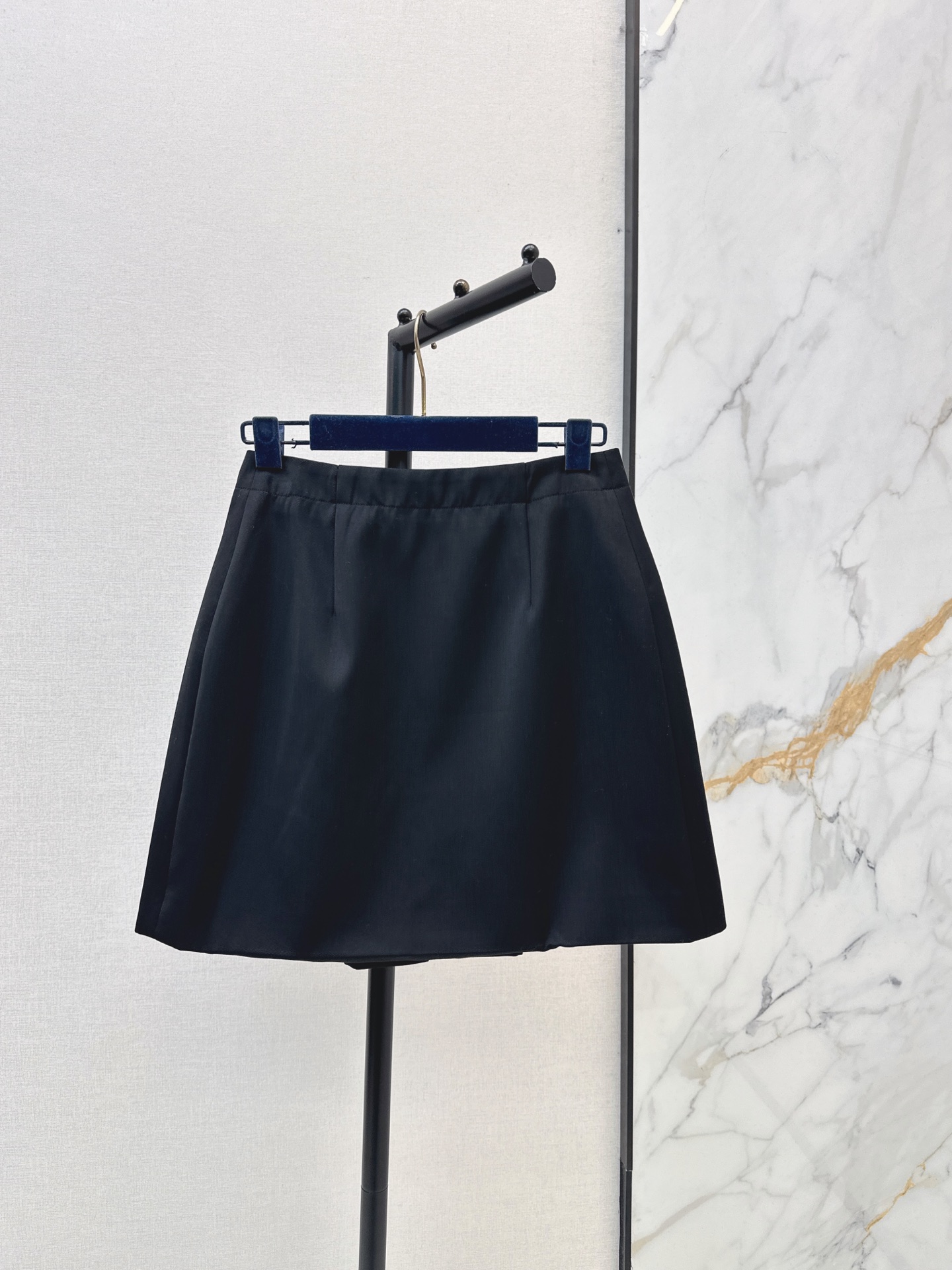 Loui 26fw zipper skirt