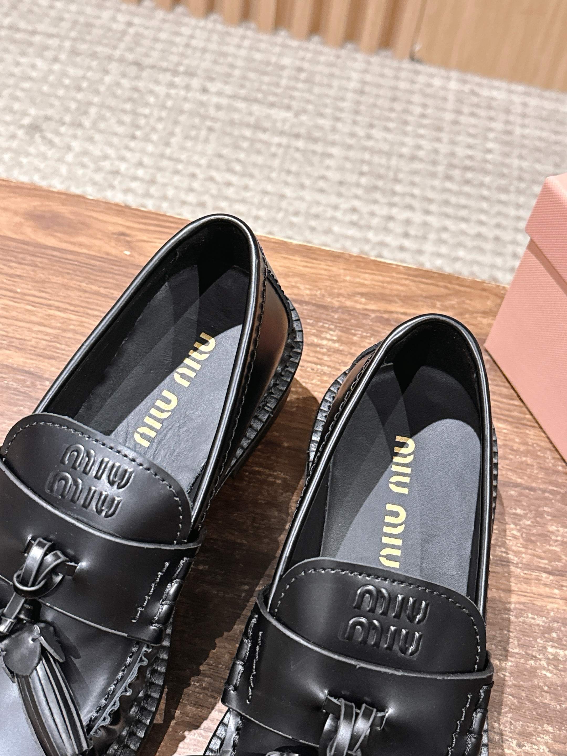 Miu 25fw loafer shoes
