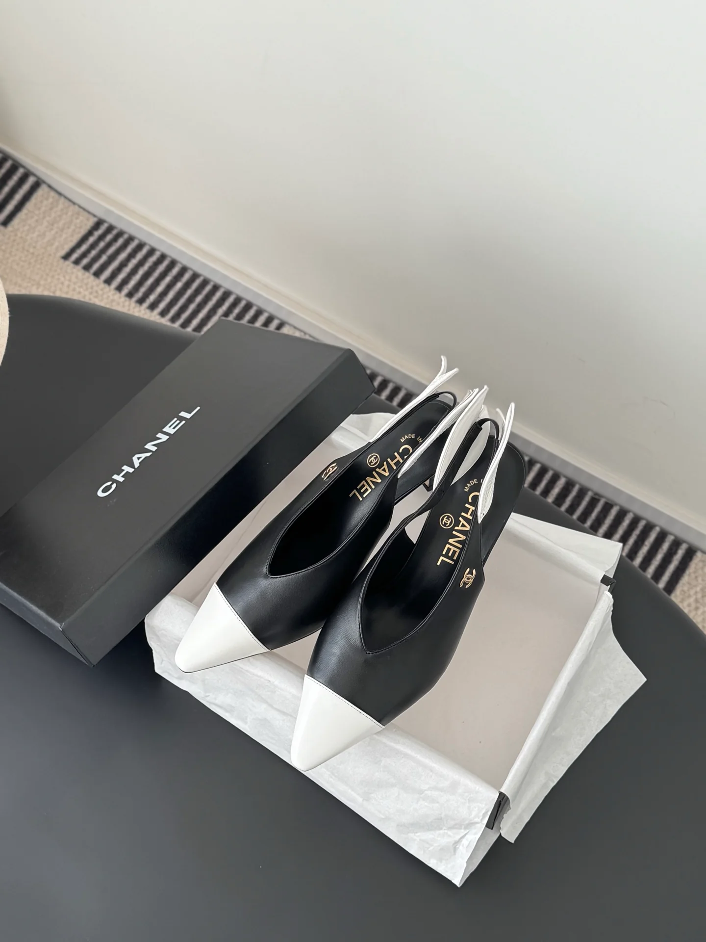 Chan 26ss slingback heels