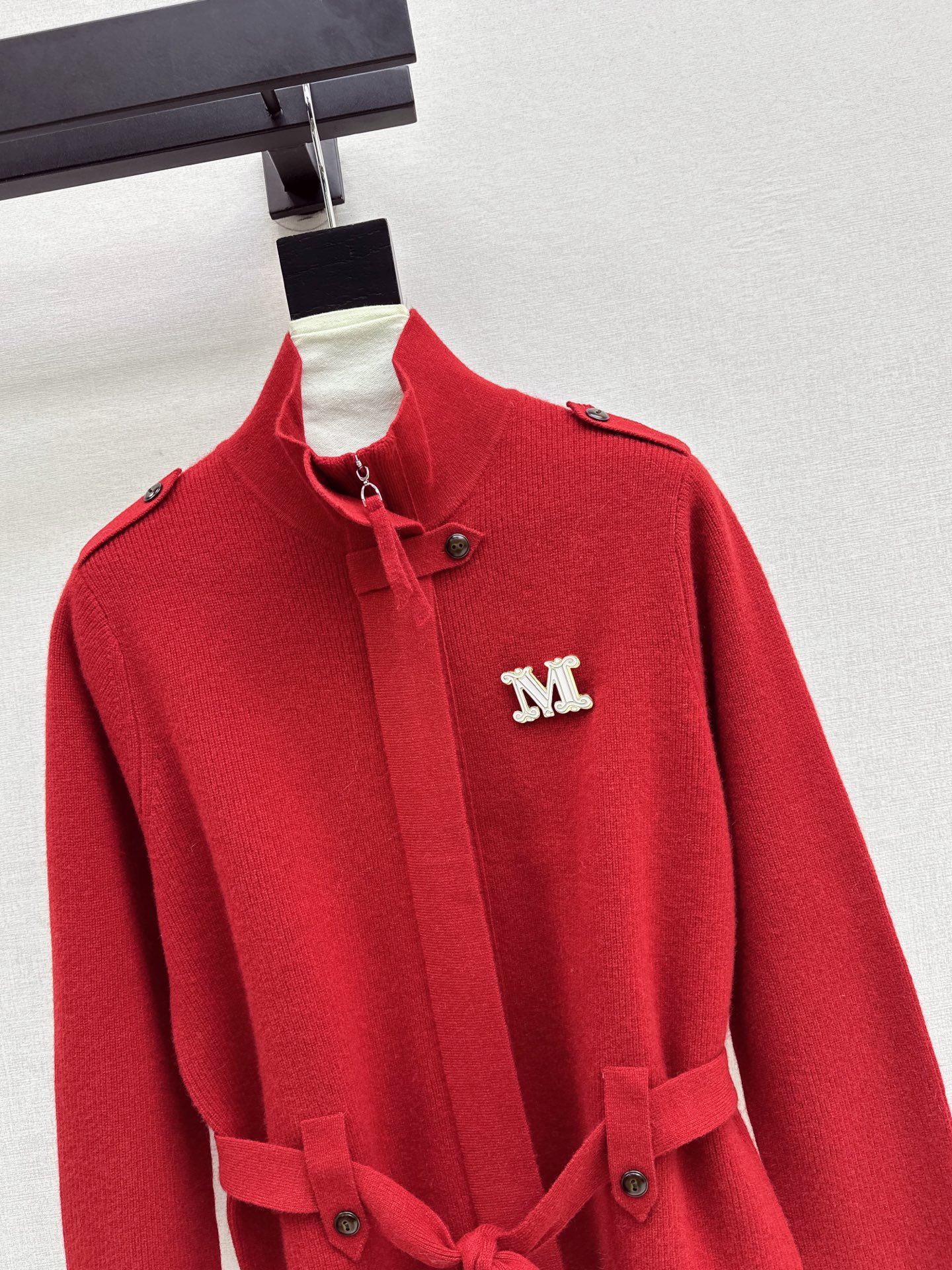 Max 26fw woolbelted cardigan