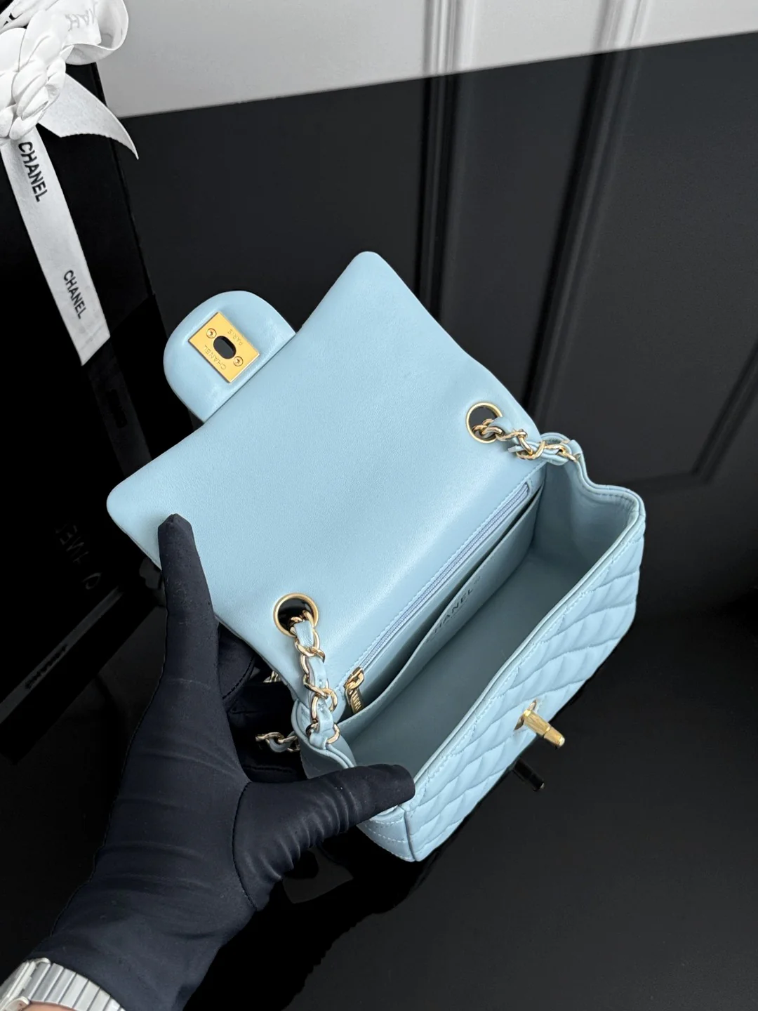 Chan cf17 chain shoulder bag