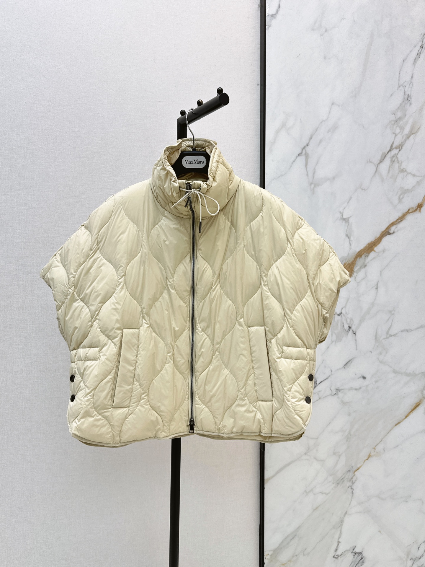 Max 26fw down vest jacket