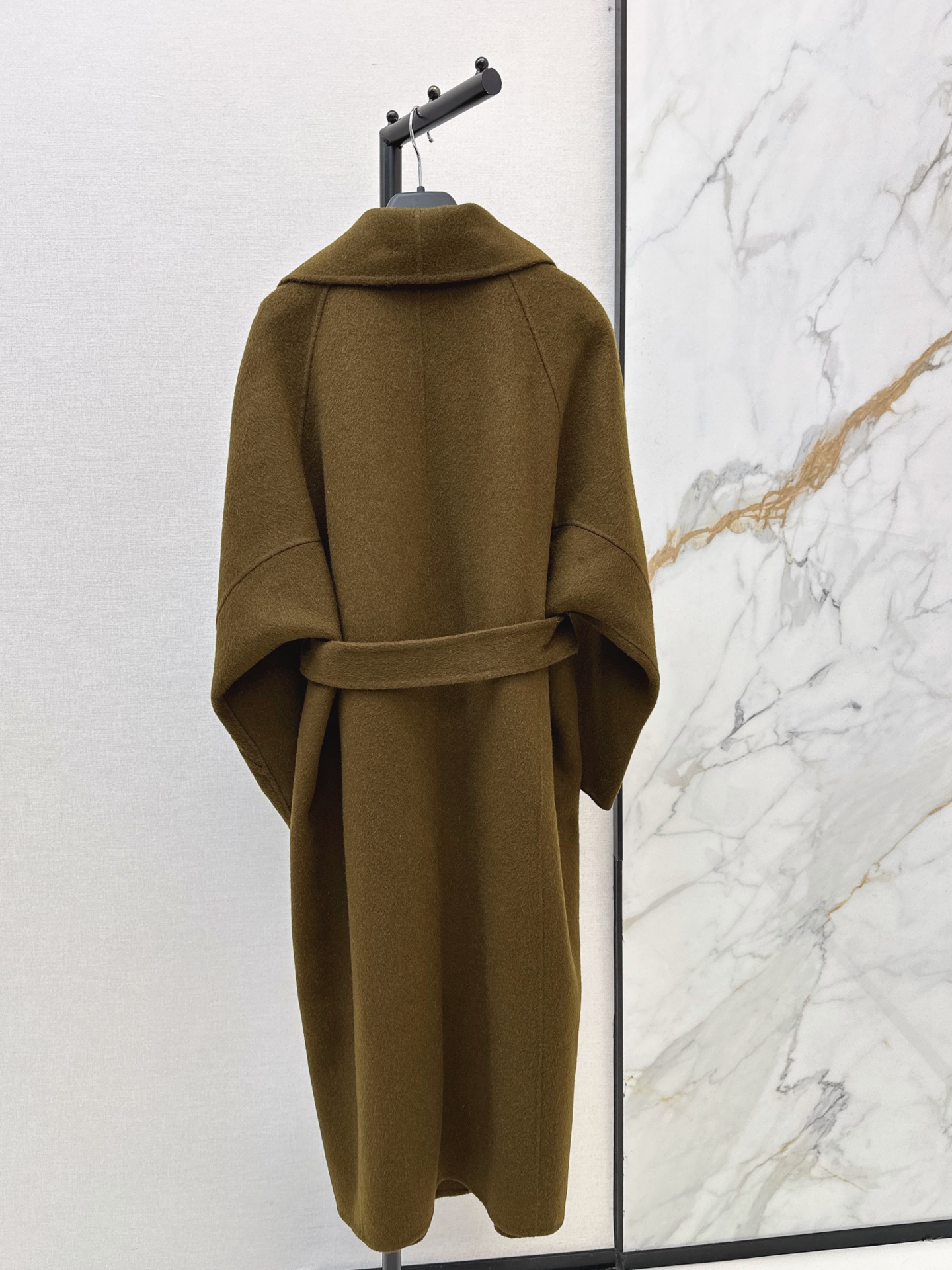 Max 26fw woolen belted overcoats