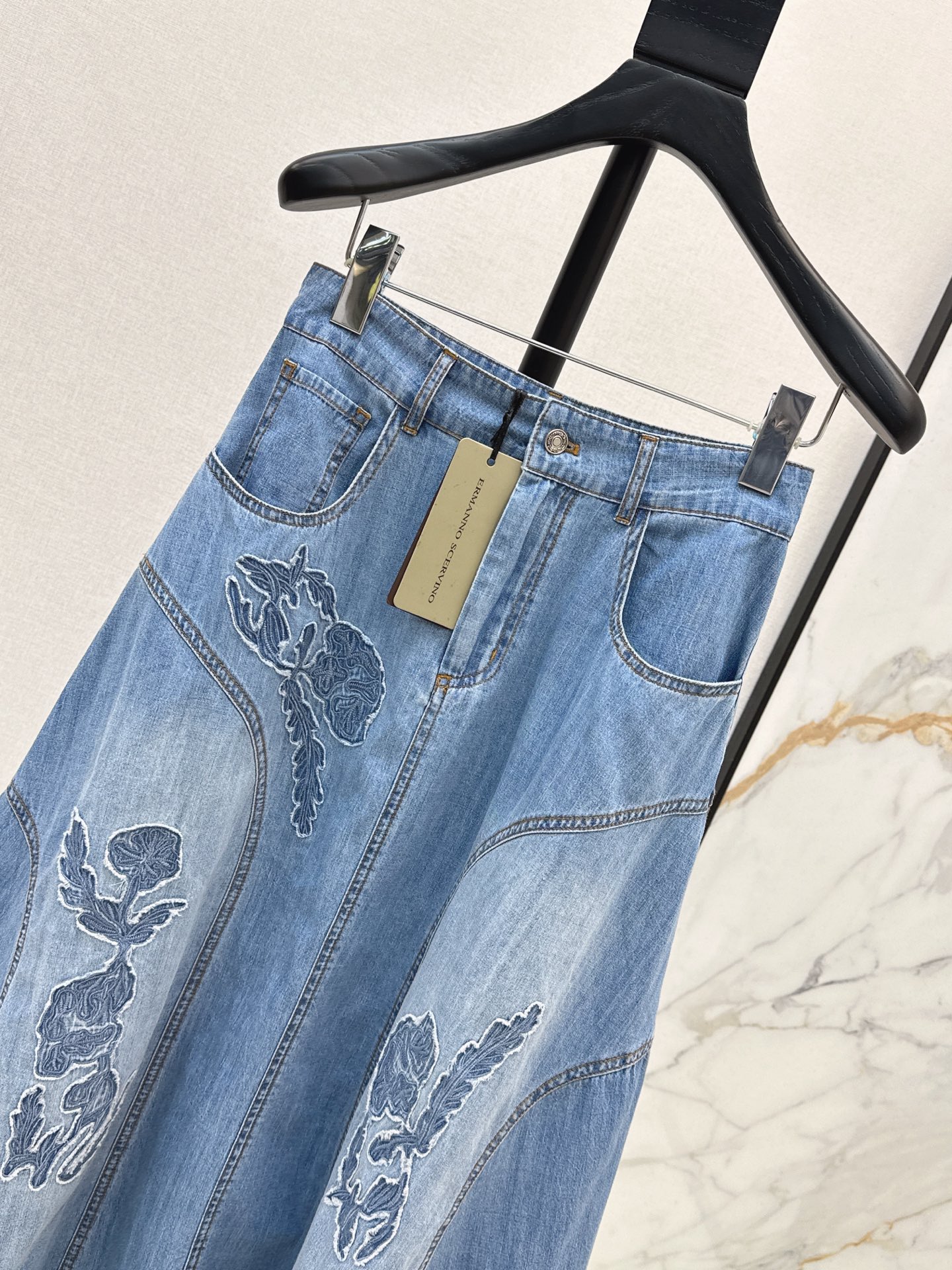 ES 26fw embroidery denim skirt