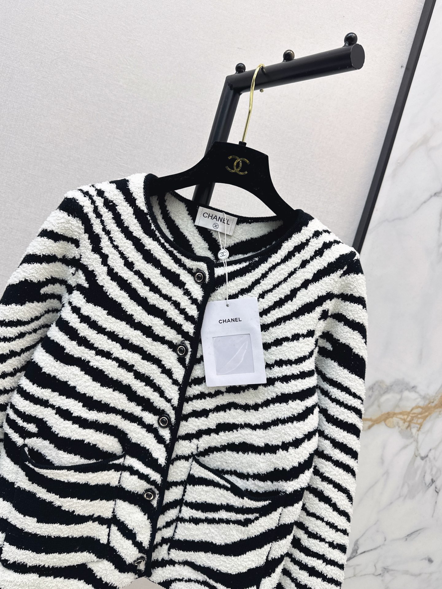 Chan 26fw zebra-pattern textured knit cardigan