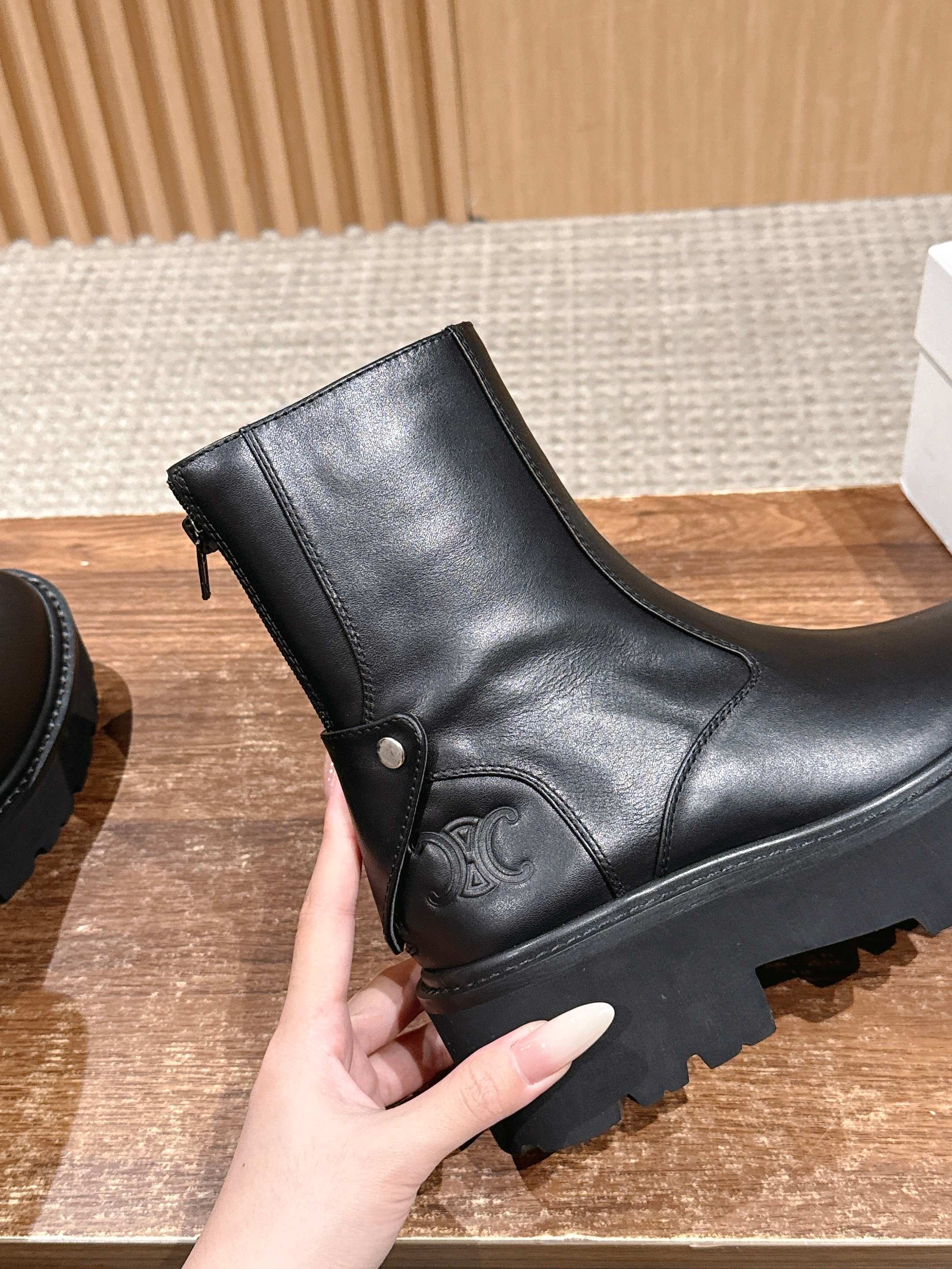 Celi 25fw ankle boots