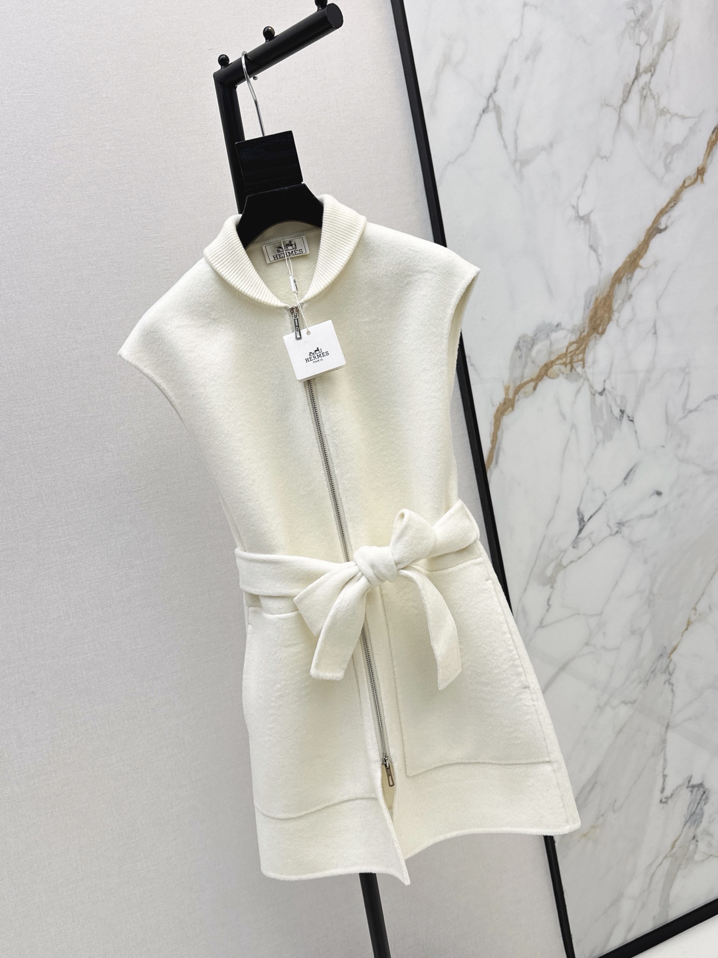 Her 26fw woolen belted vest