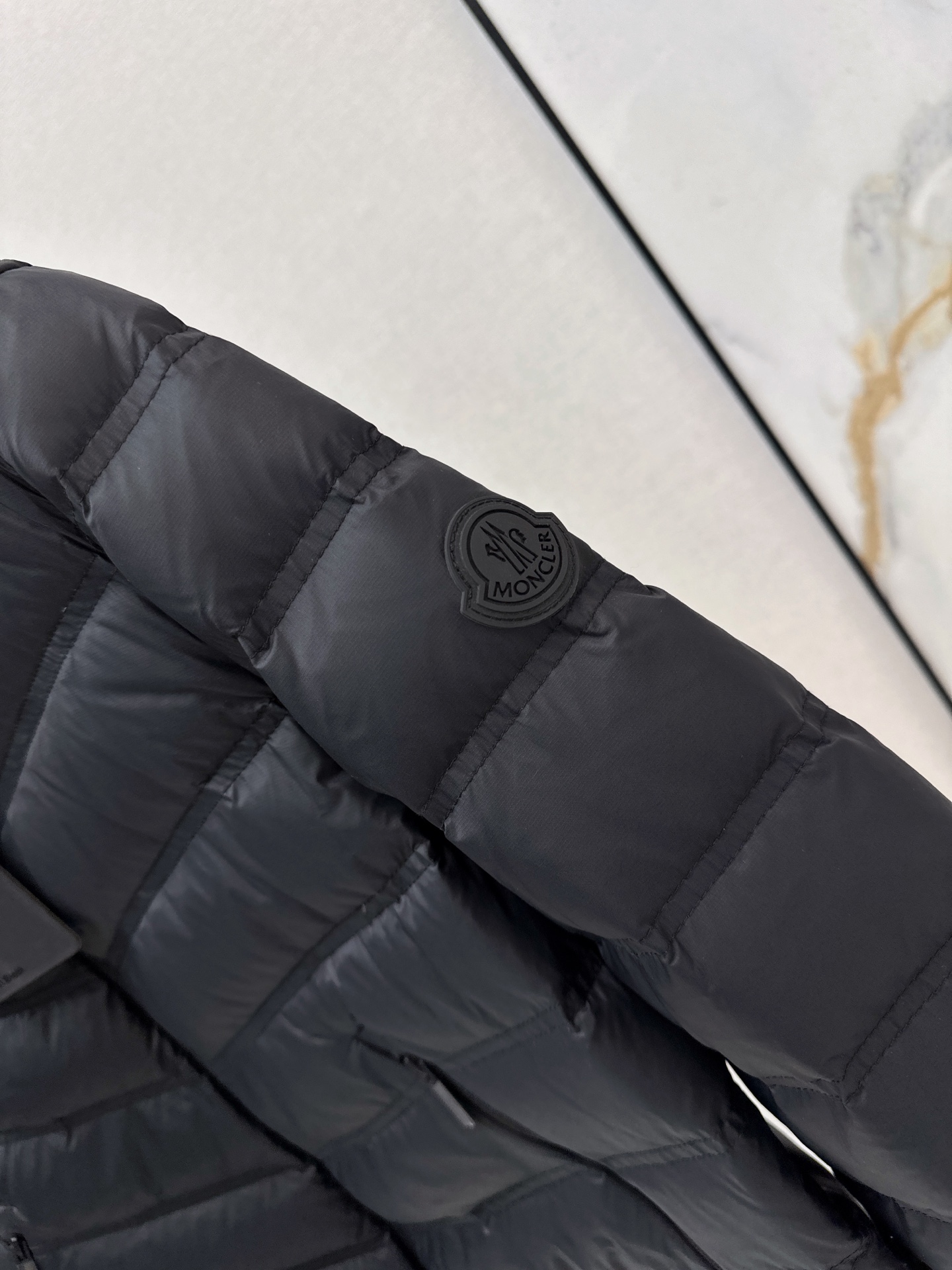 Monc 26fw cropped hooded down jacket