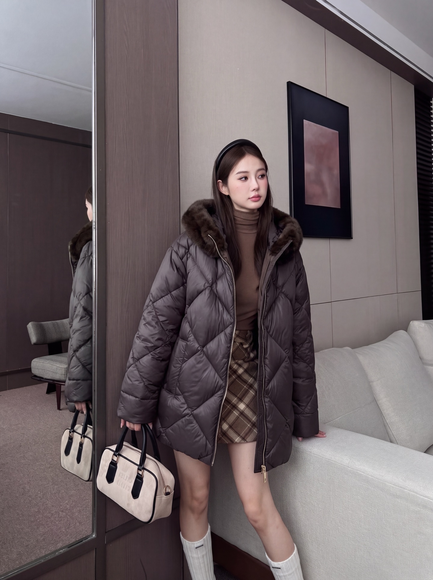 Max 26fw fur-trim down jacket
