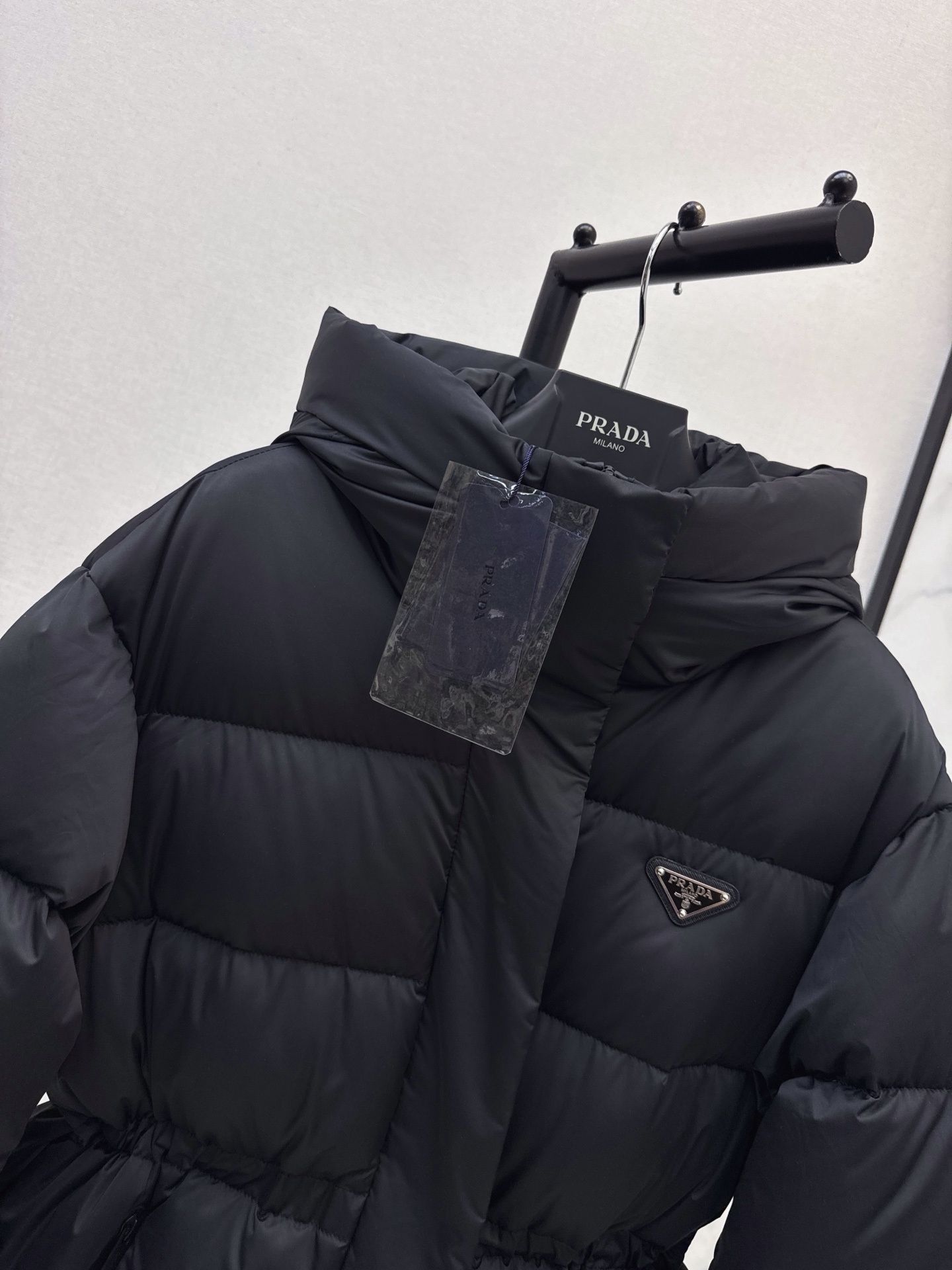 Pra 26fw hooded drawsting down jacket