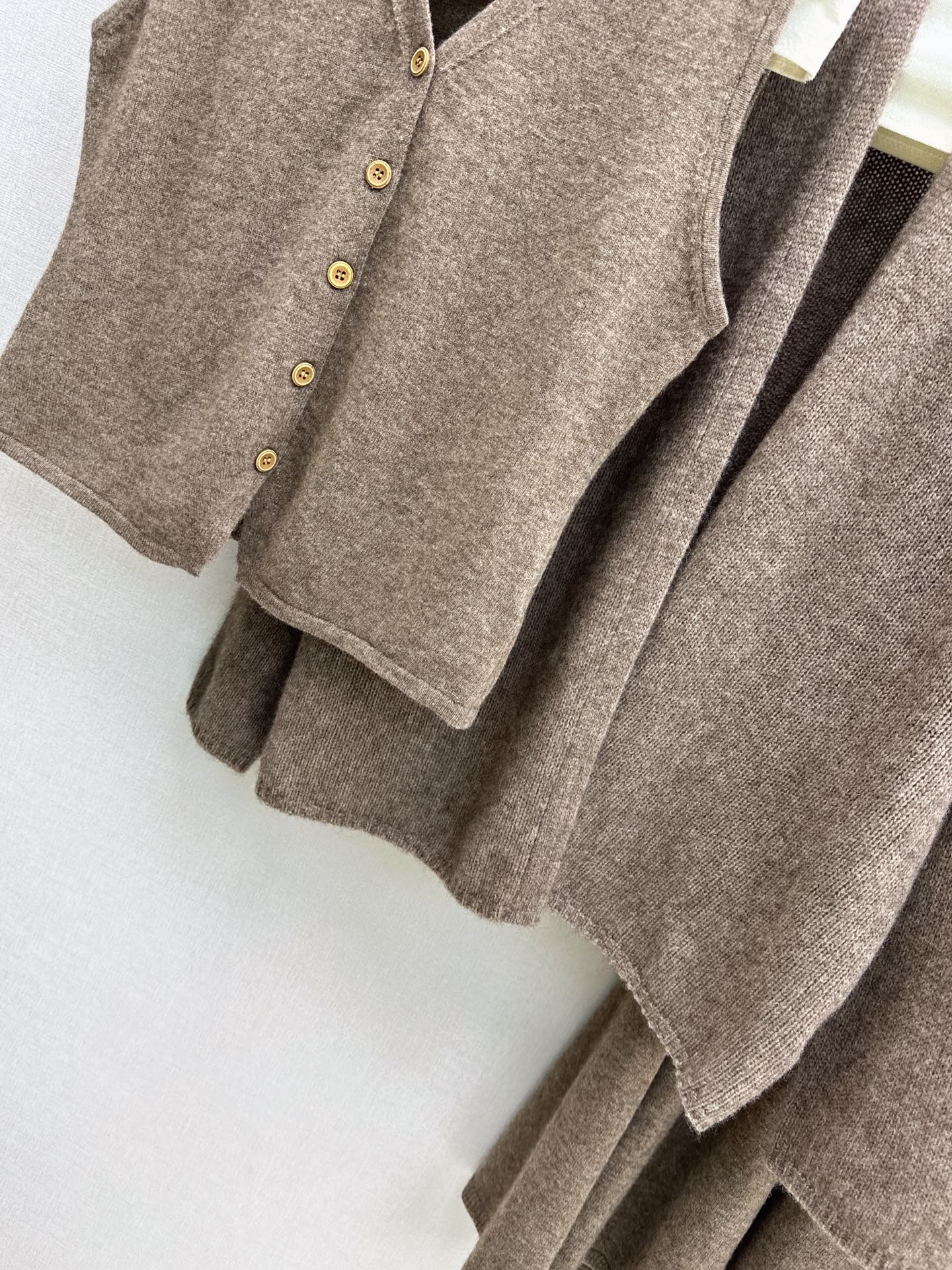 Her 26fw knit cardigan vest pleated skirt sets