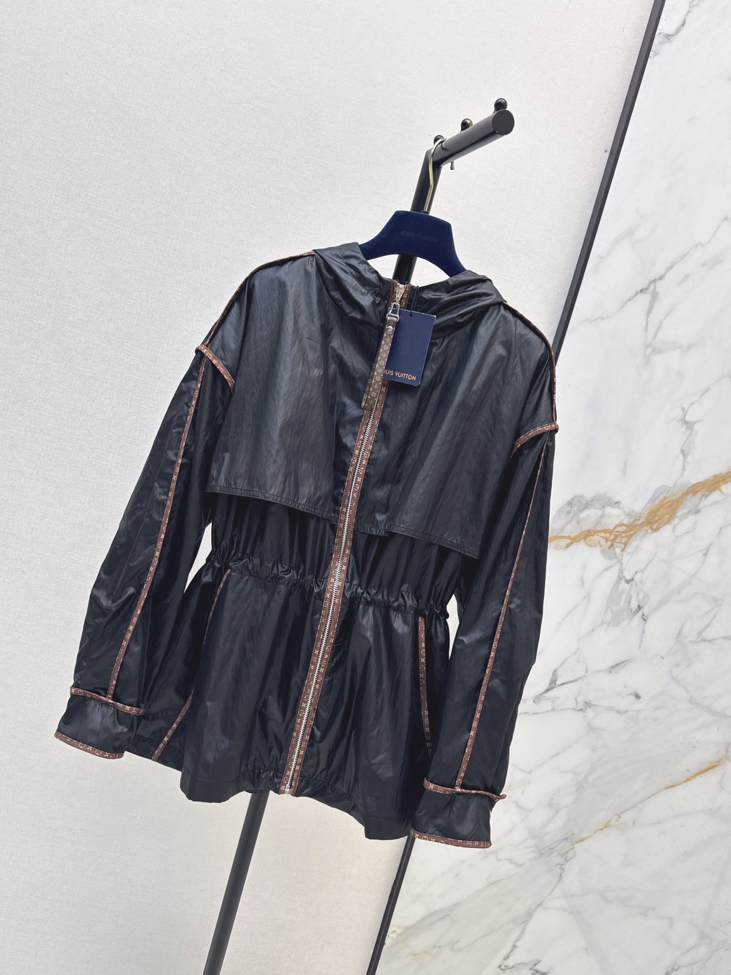 Loui 26fw hooded jacket