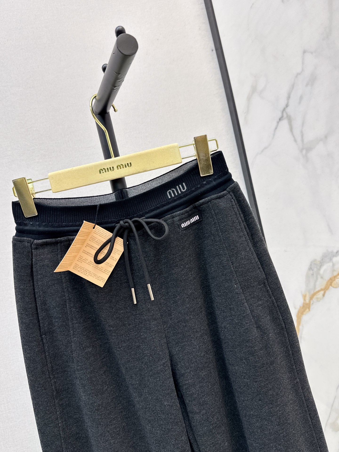 Miu 26fw darwstring pants sets