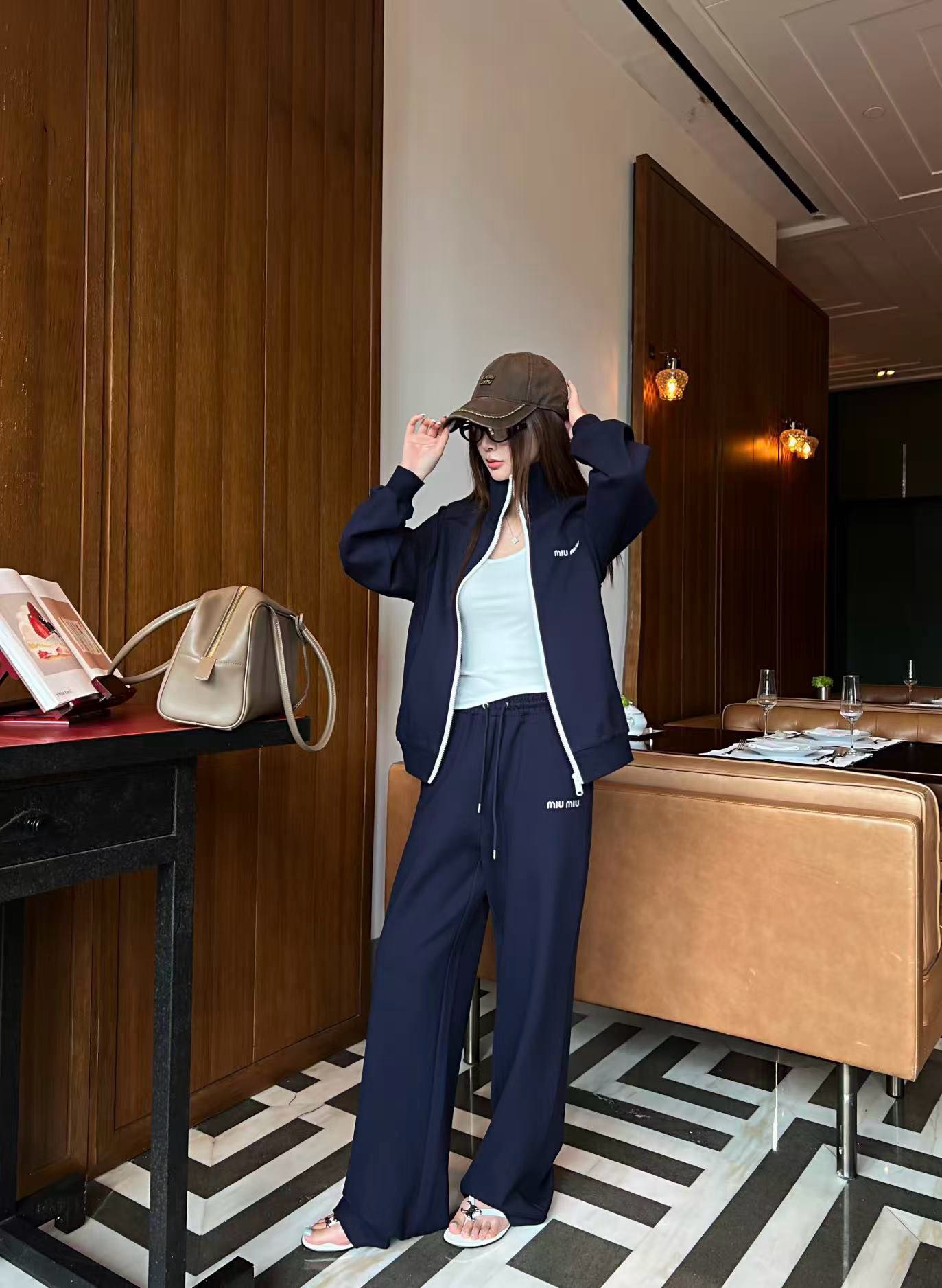 Miu 26fw zipper jacket drawstring pants sets