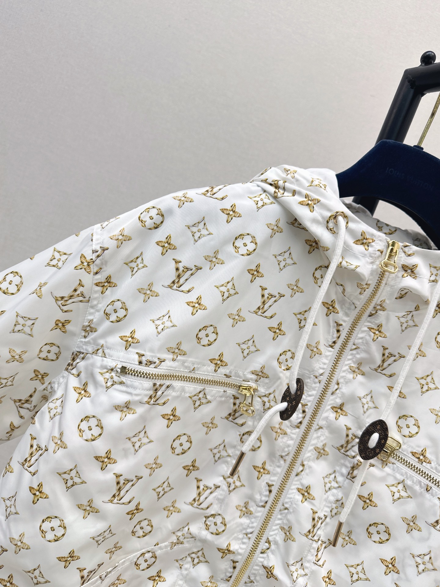 Loui 26fw print hooded trench coats