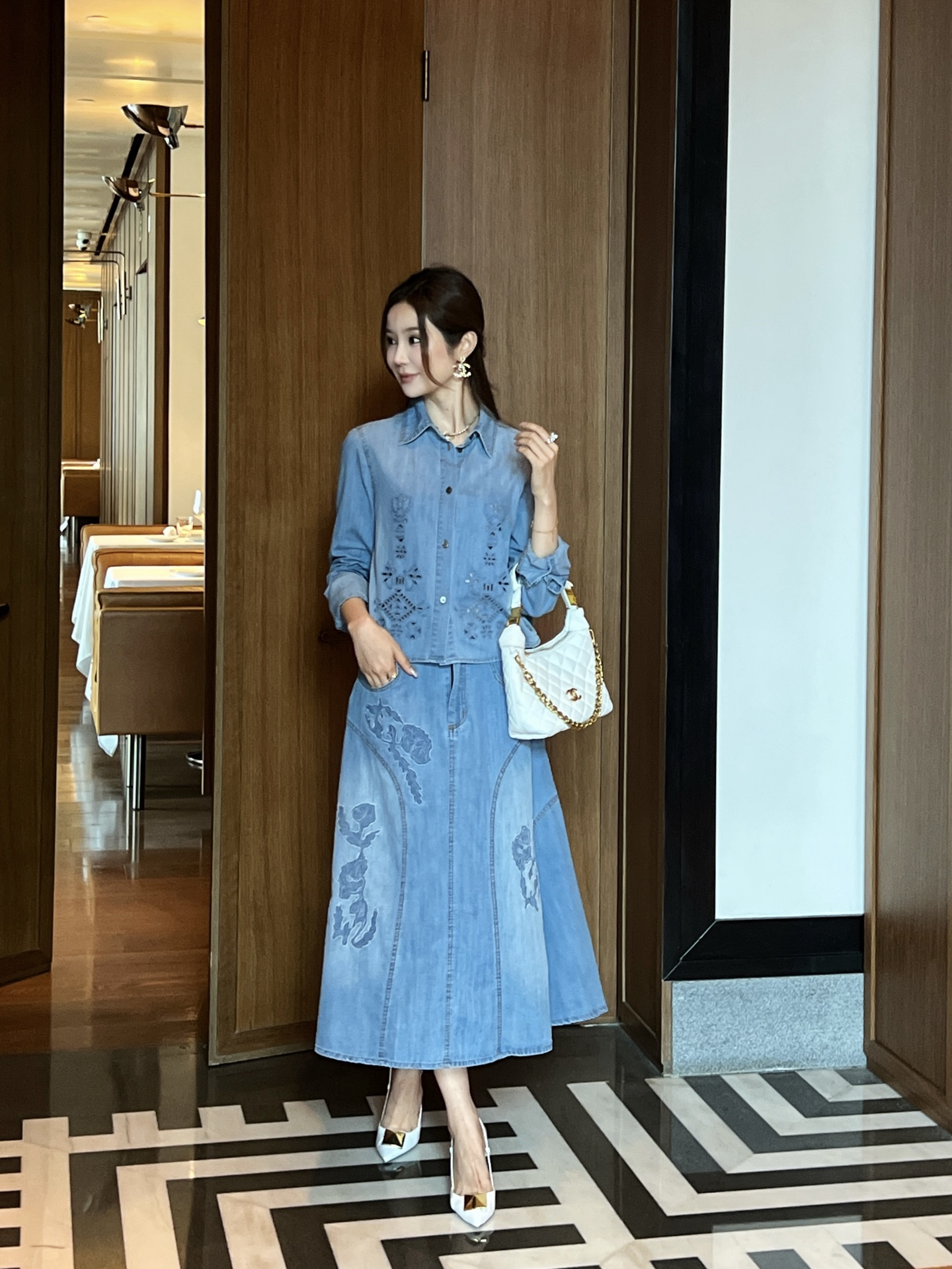 ES 26fw embroidery denim skirt