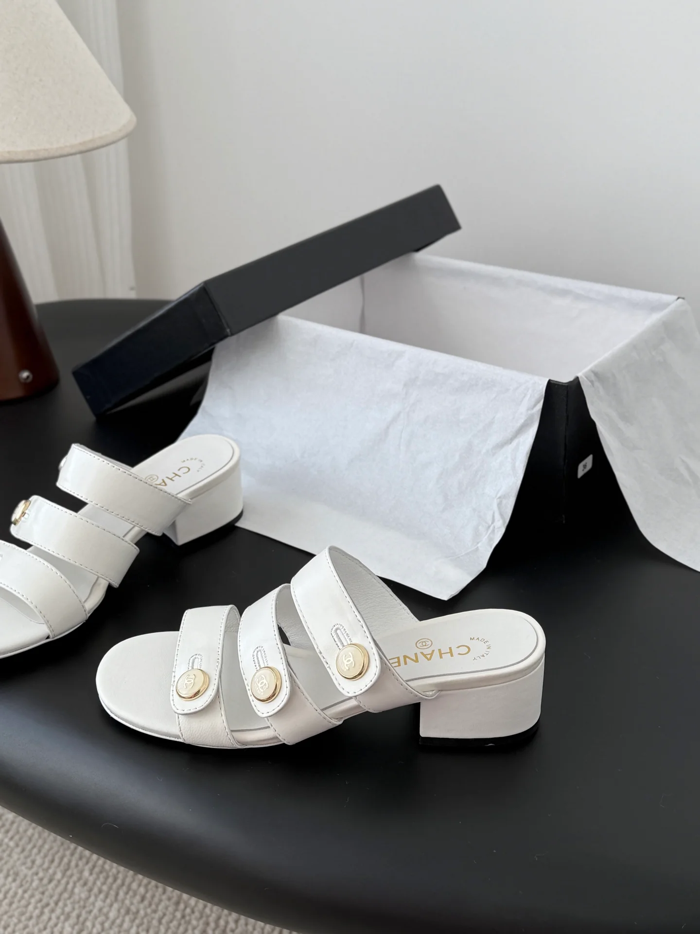 Chan 26ss sandals