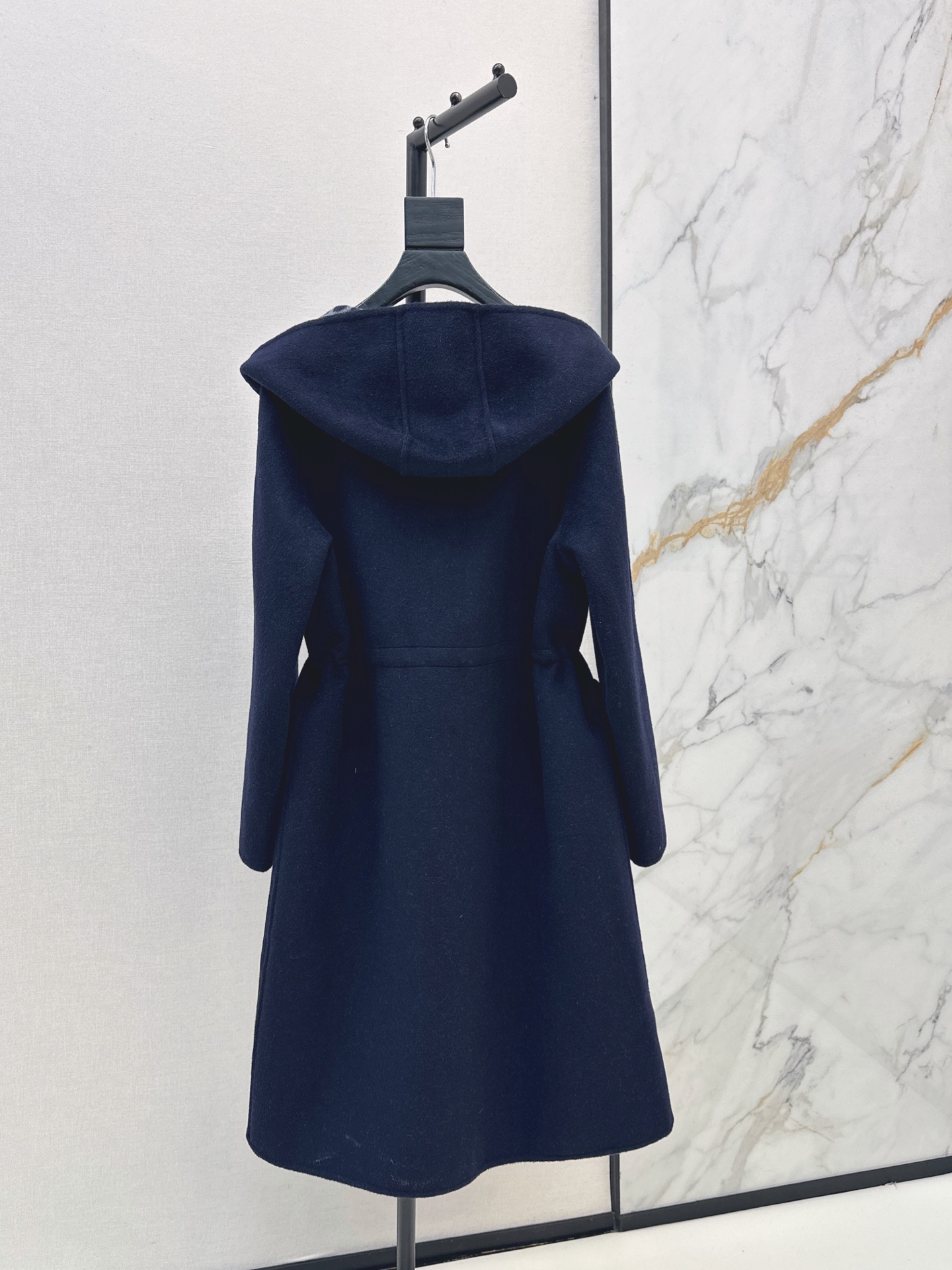 Her 26fw drawstring hooded overcoats