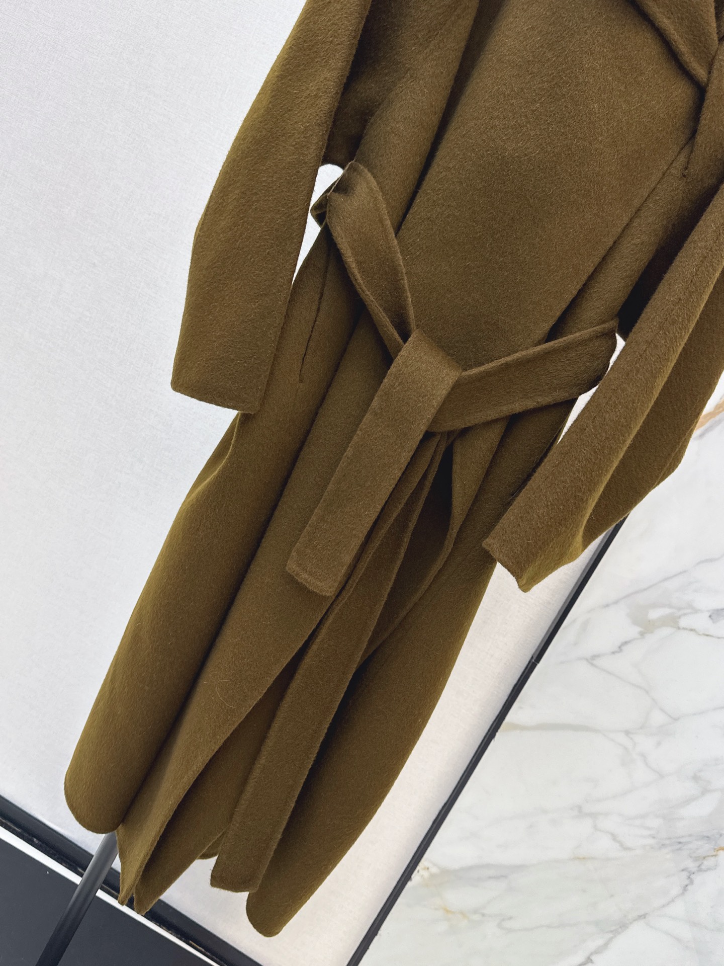 Max 26fw woolen belted overcoats