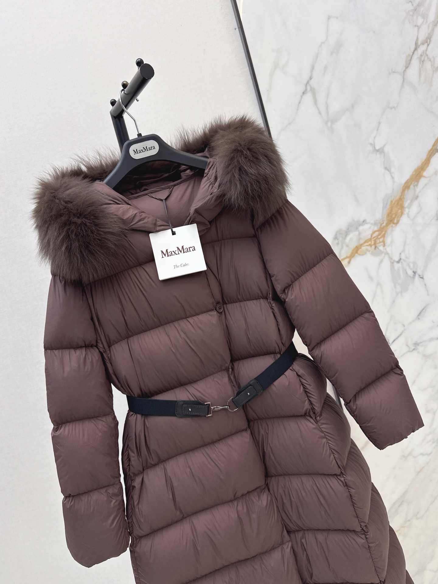 Max 26fw belted hooded down jacket
