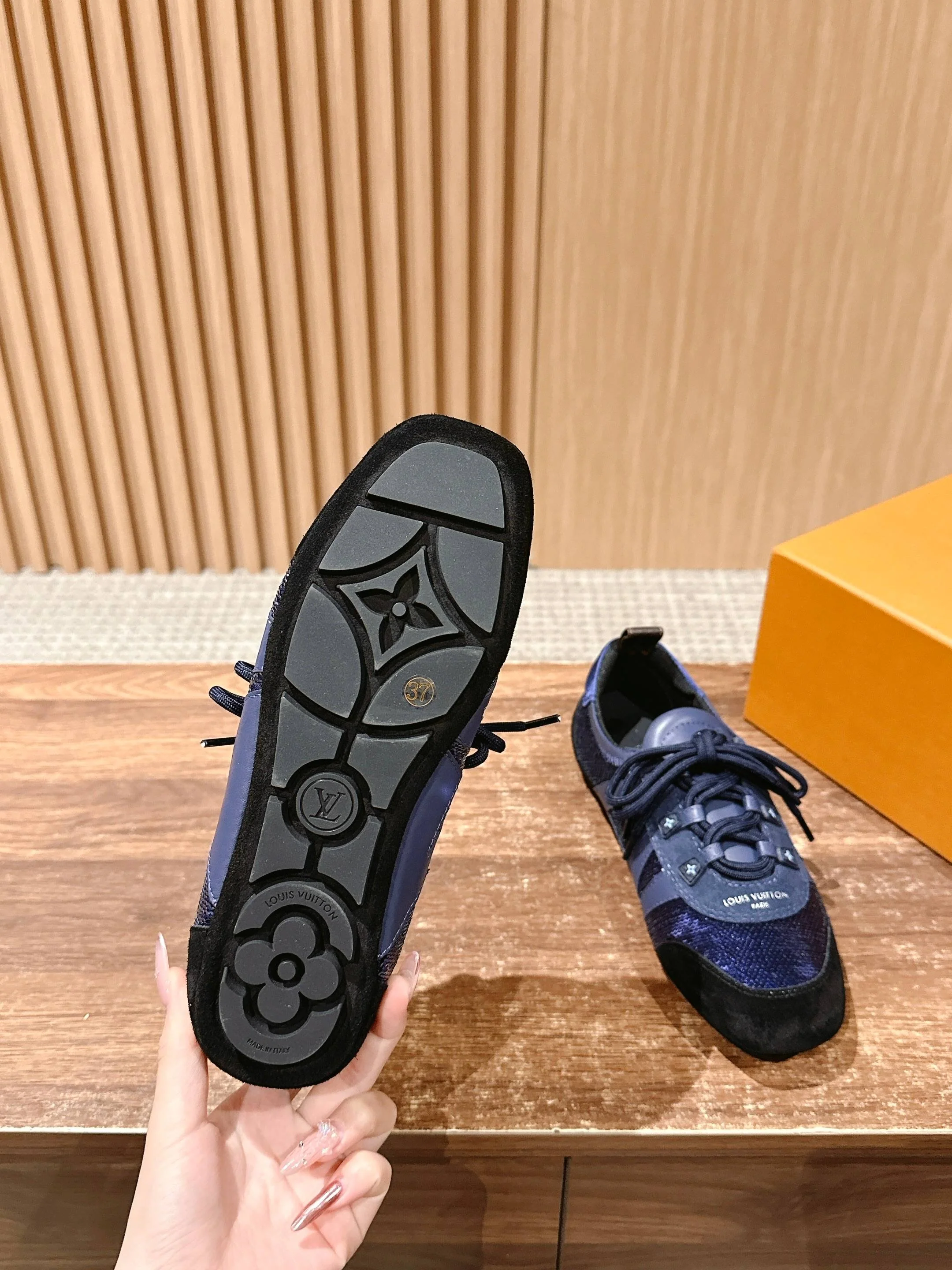 Loui 25fw sneaker