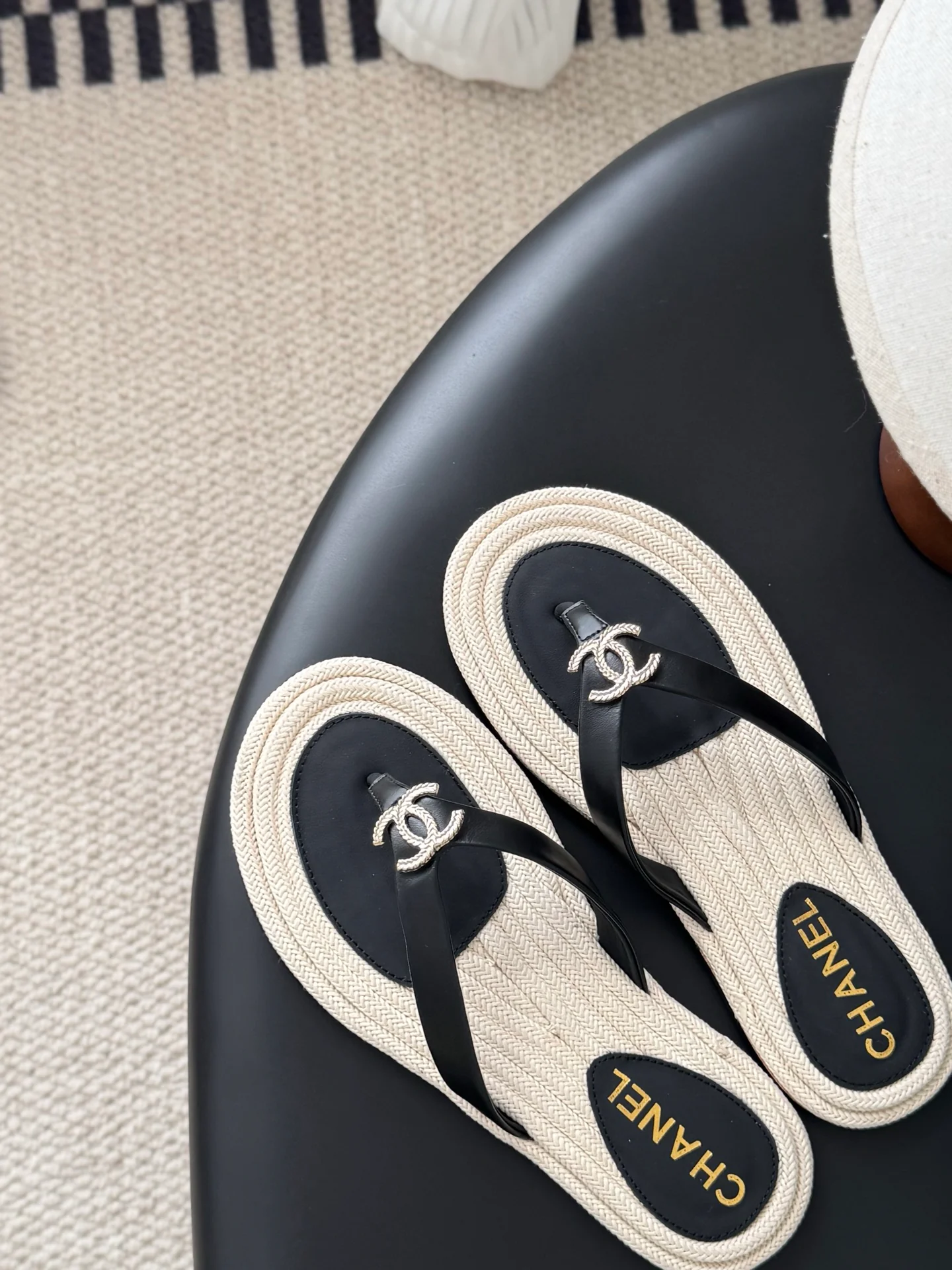Chan 25K flip-flops