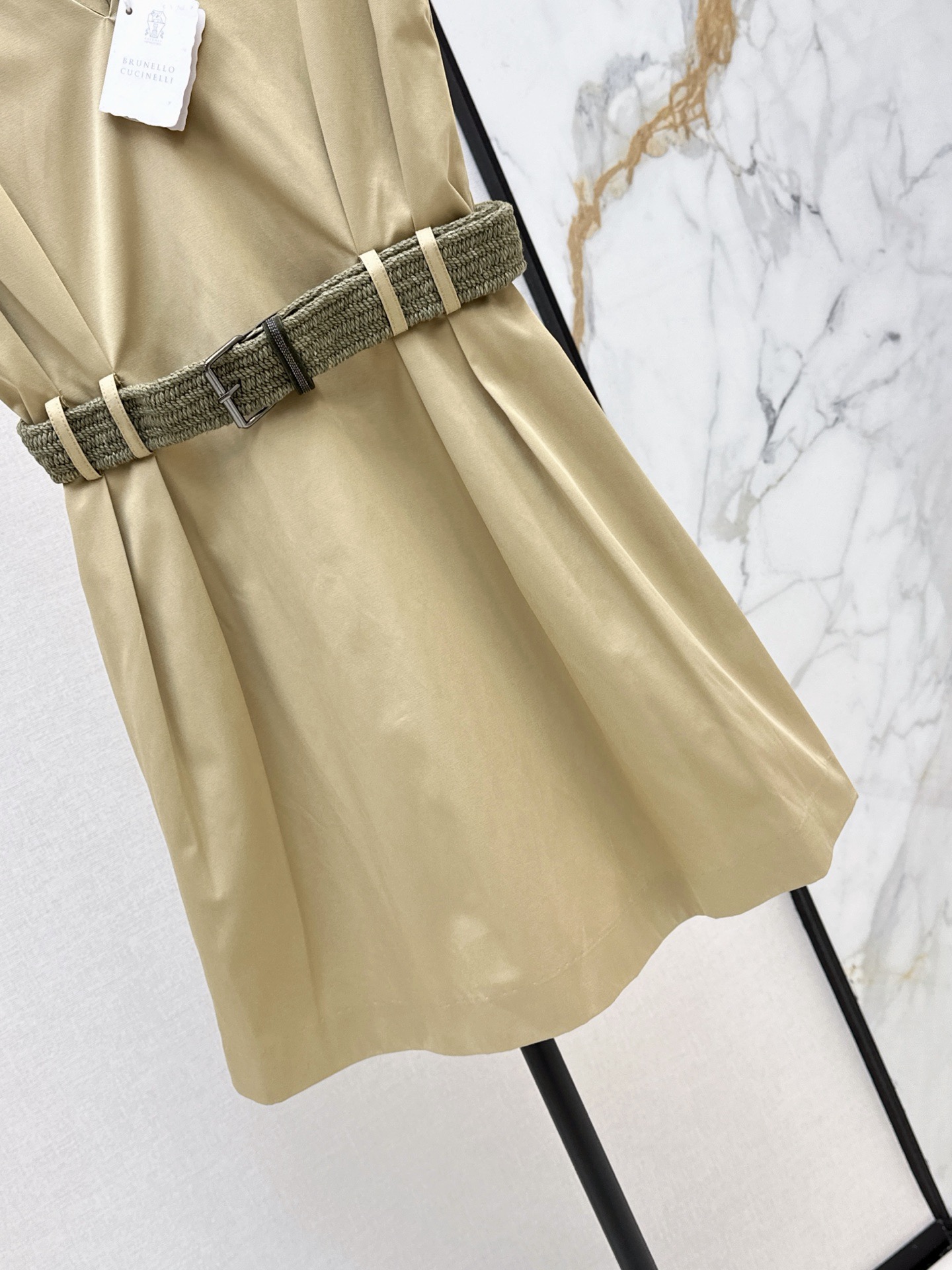 Brun 26ss sleeveless belted dress