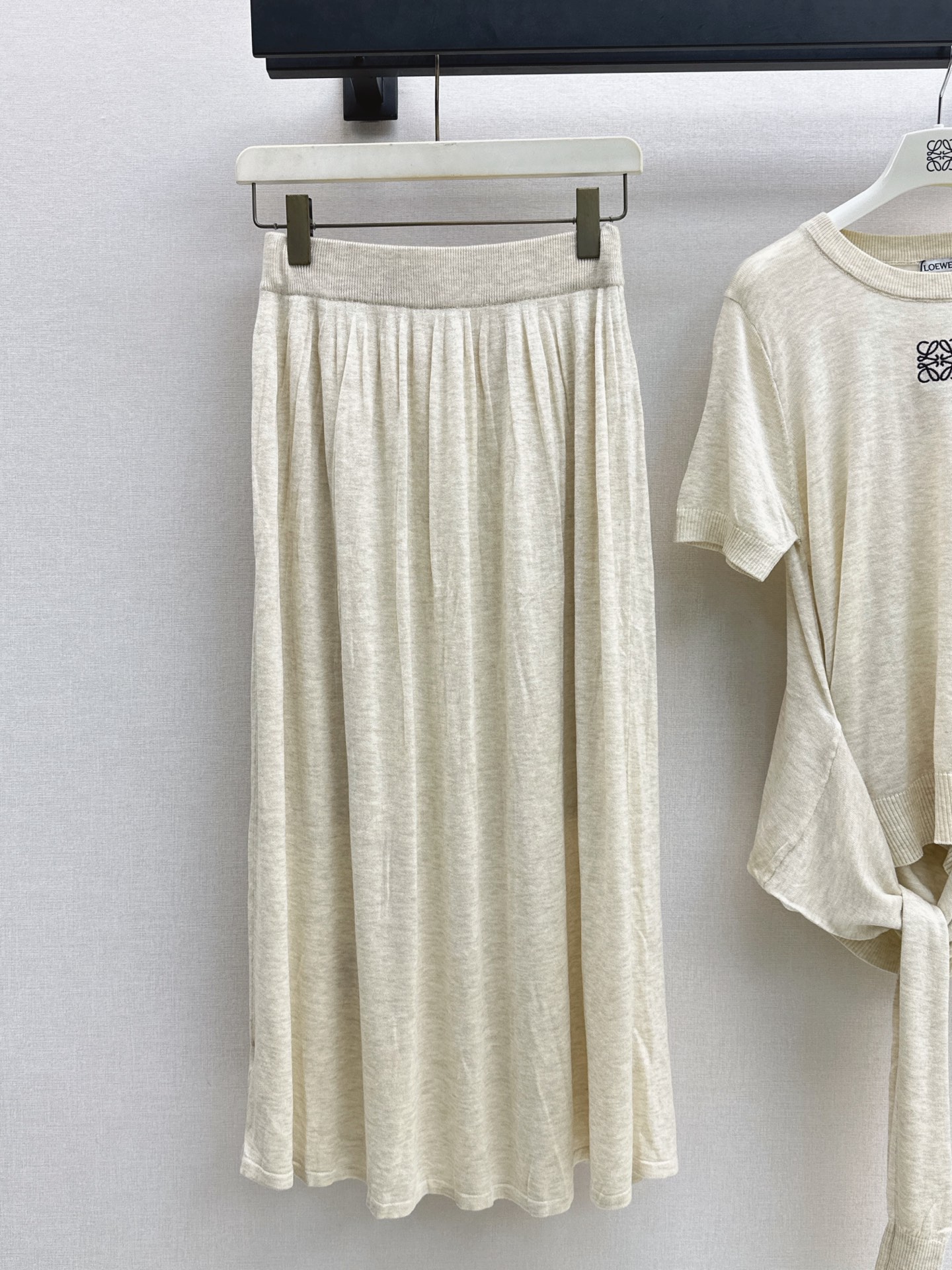 Loe 26fw knit top pleated skirt