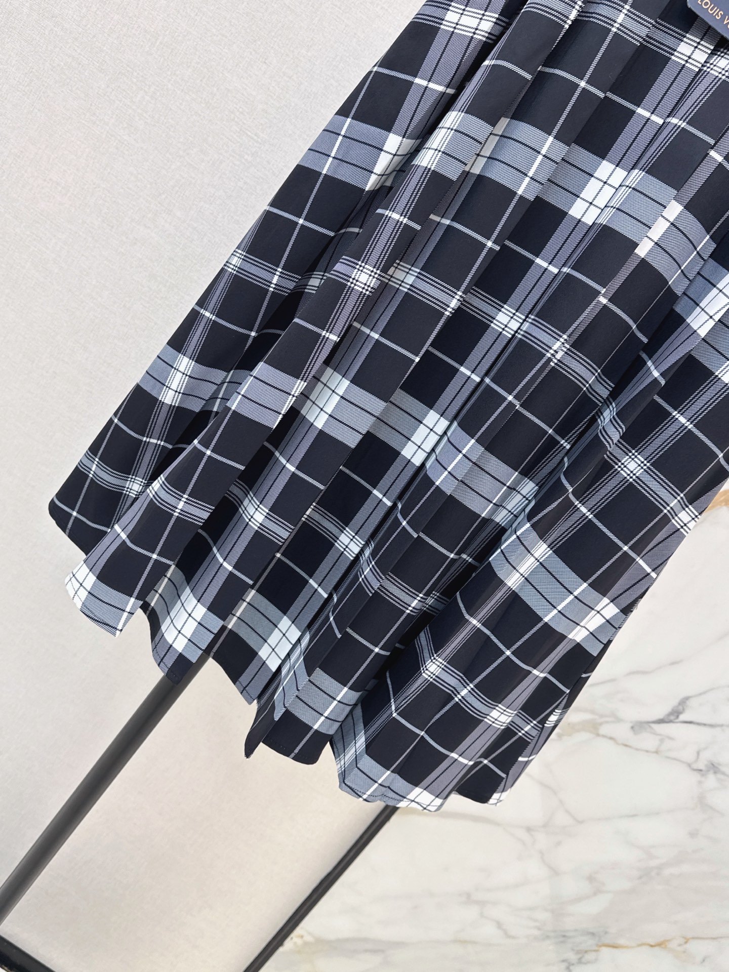 Loui 26fw check pleated skirt