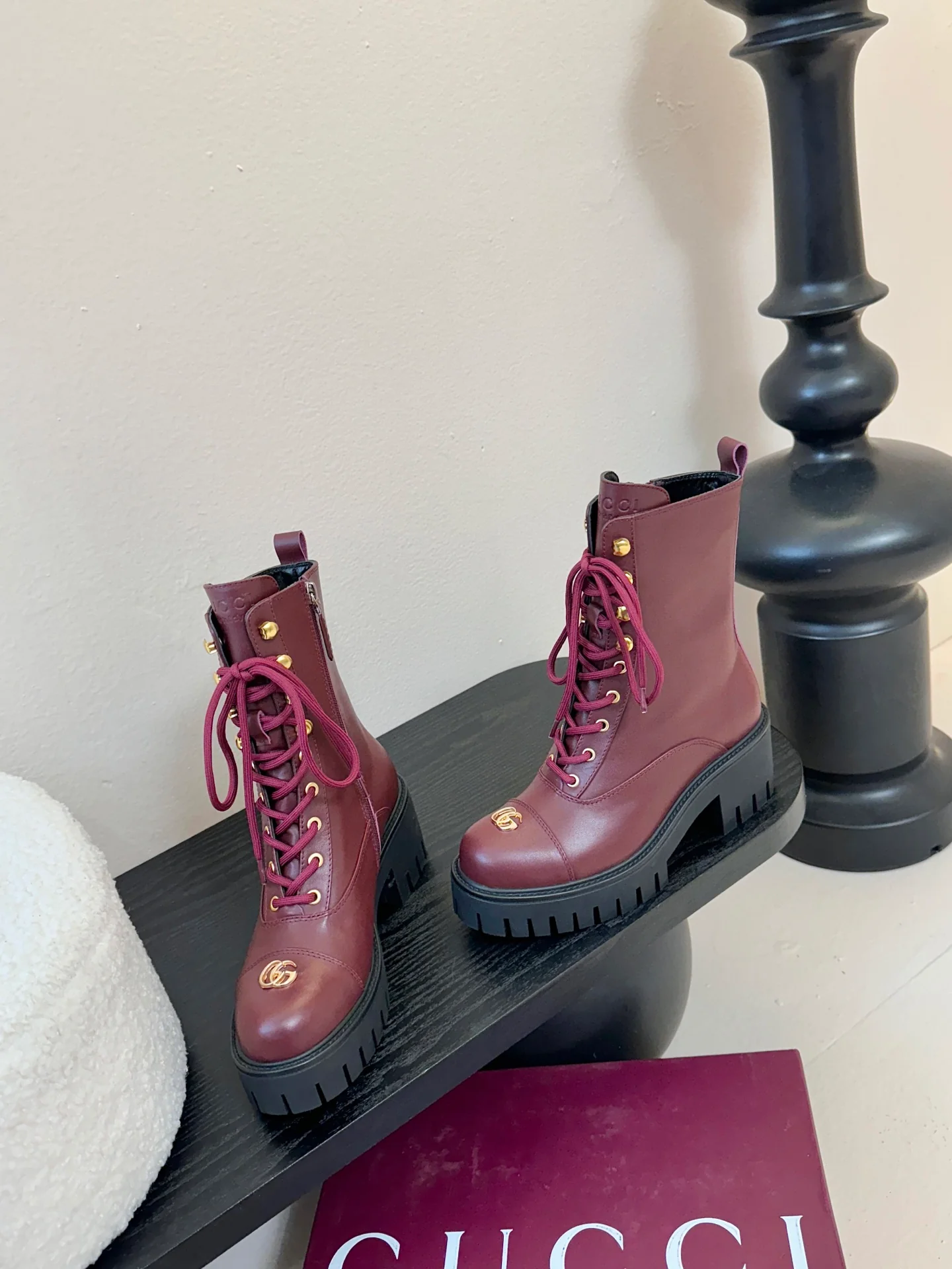 Gucc 25fw combat boots