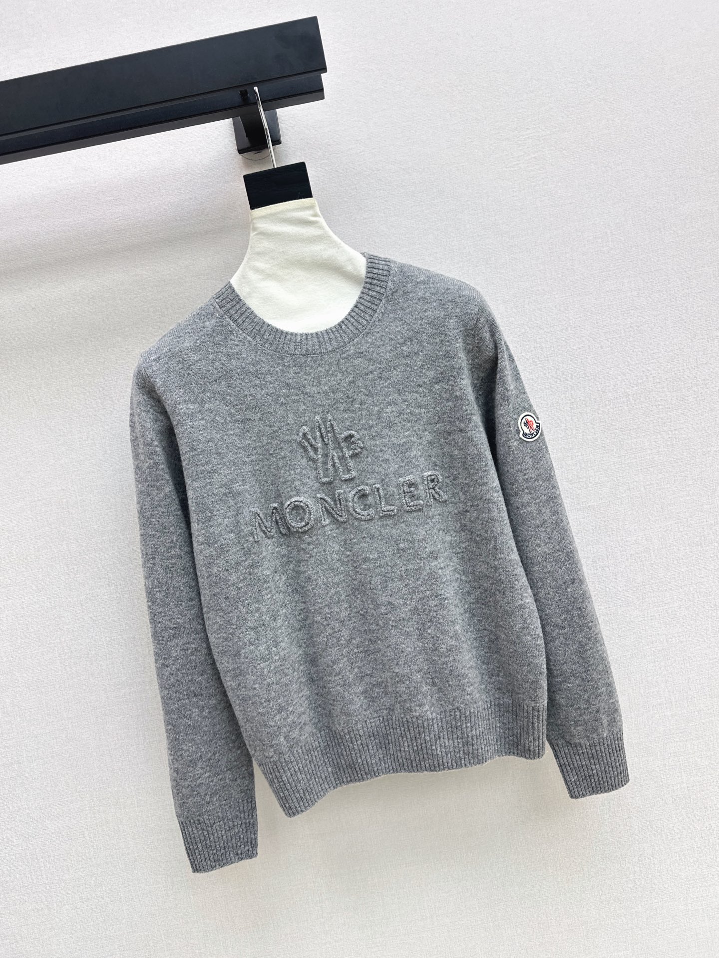 Monc 26fw embroidery knitwear