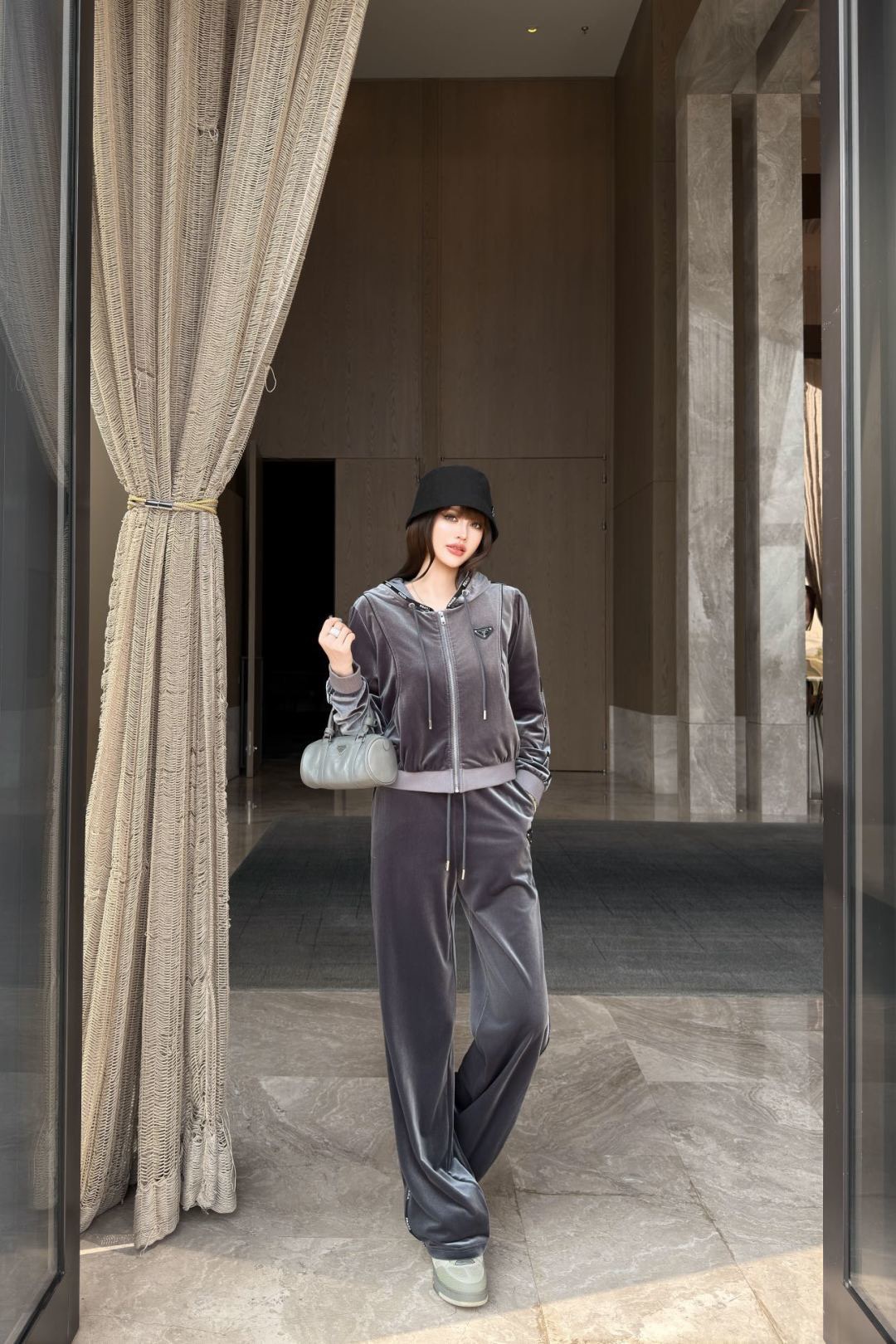 Pra 26fw velvet hooded jacket pant sets
