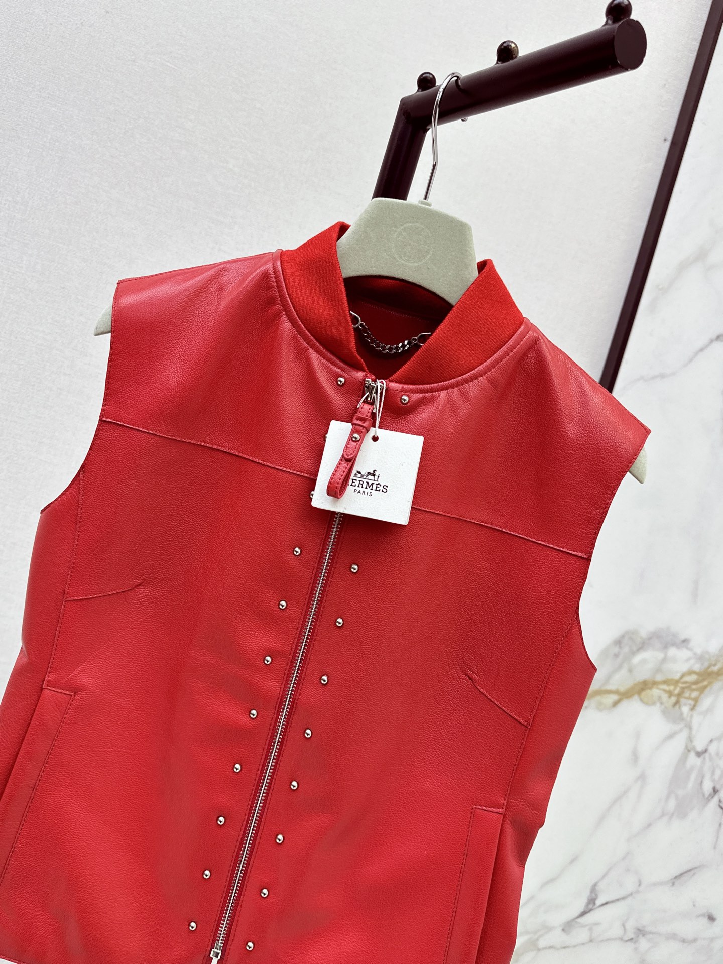 Her 26fw leather vest jacket