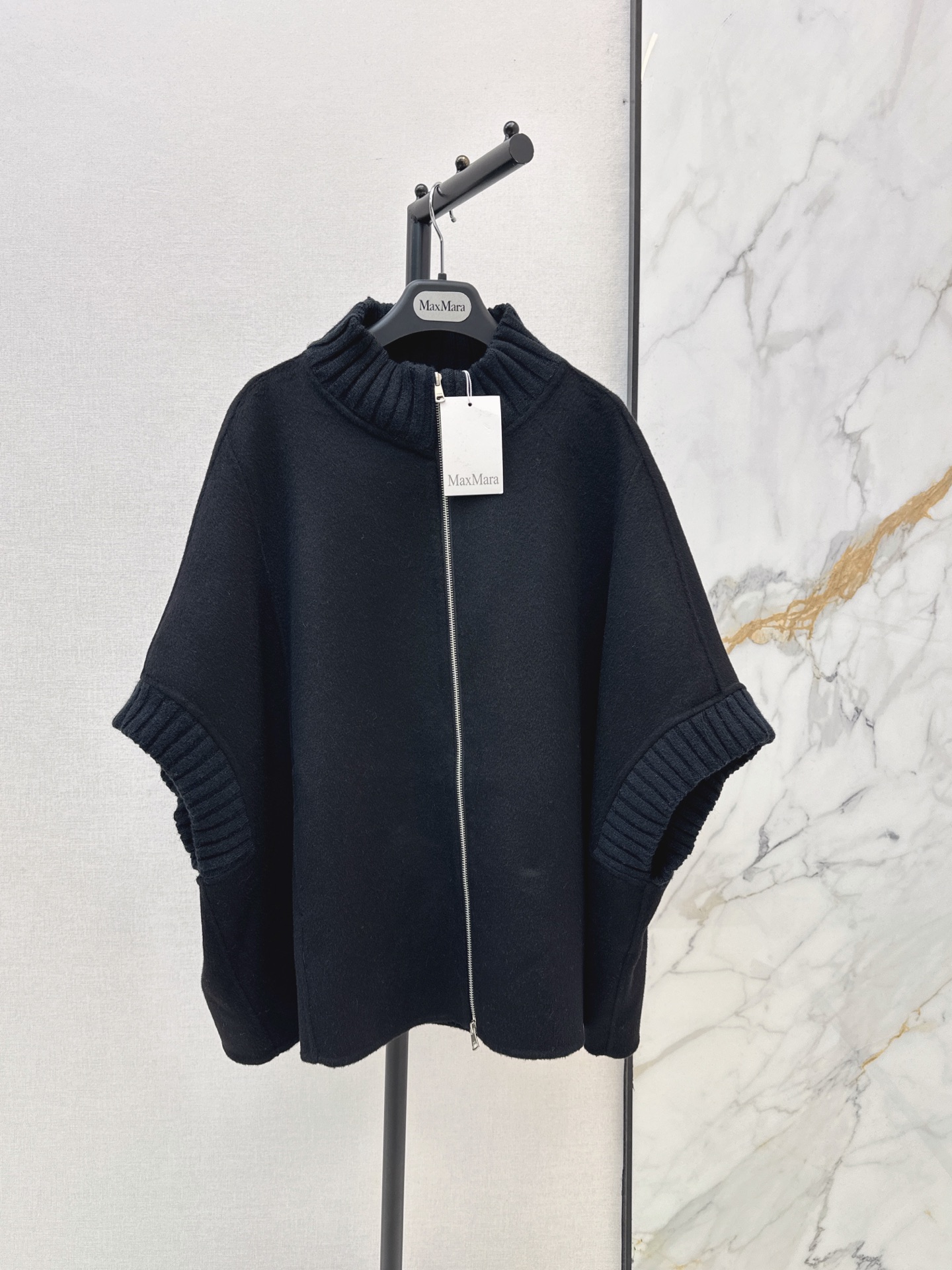 Max 26fw wool cape jacket