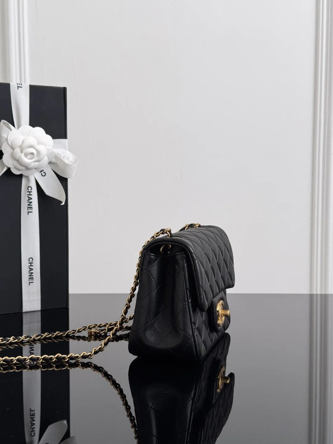 Chan cf18 chain shoulder bag