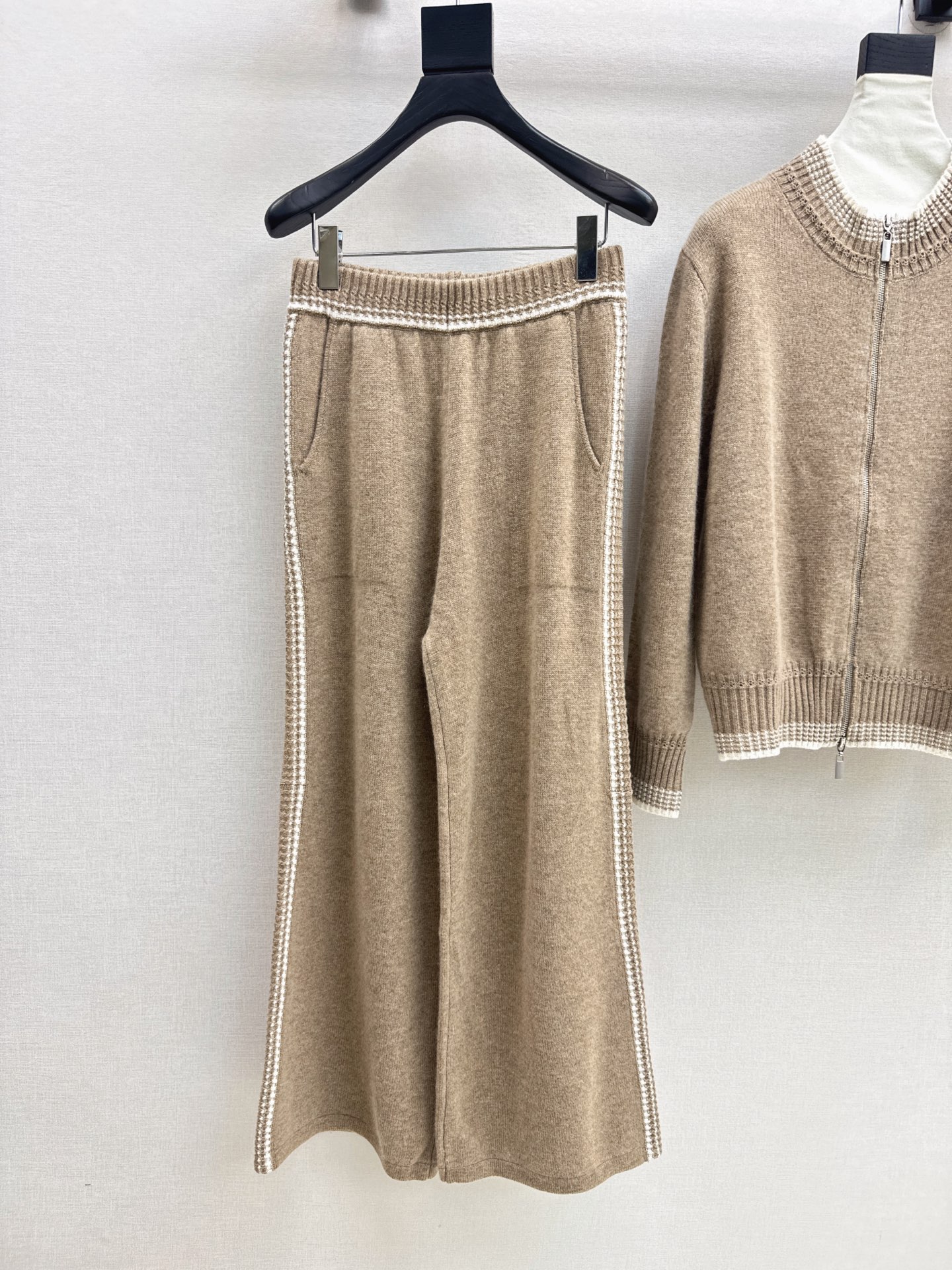 Brun 26fw cashmere cardigan pants set