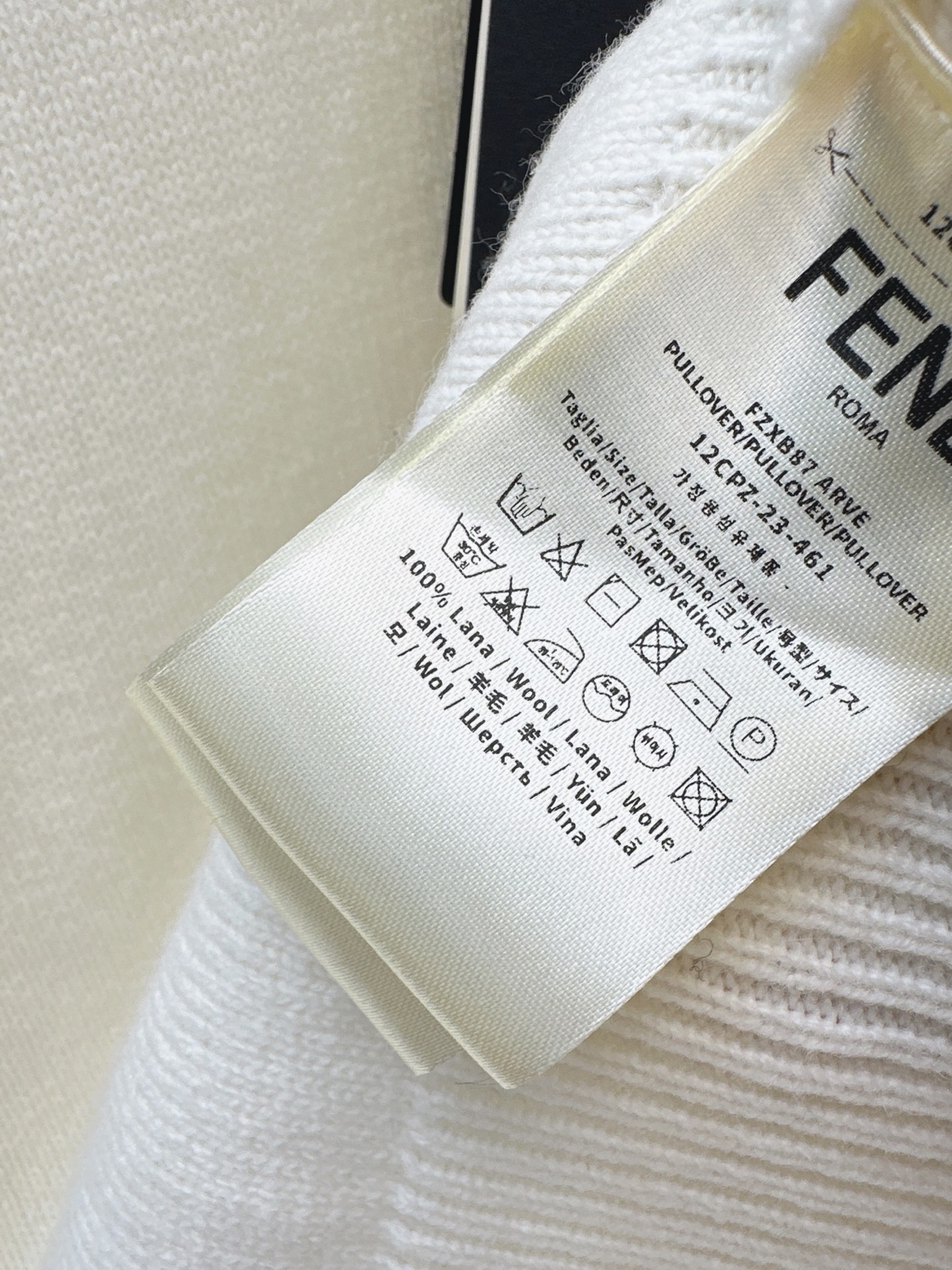 Fen 26fw knit sweater