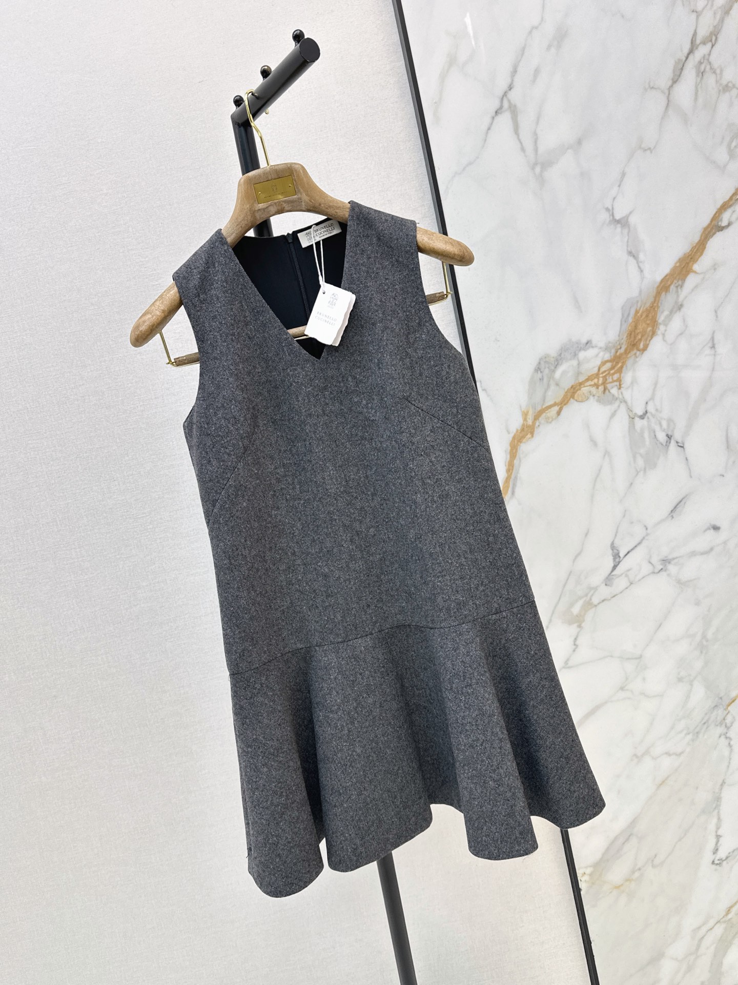 Brun 26fw sleeveless dress