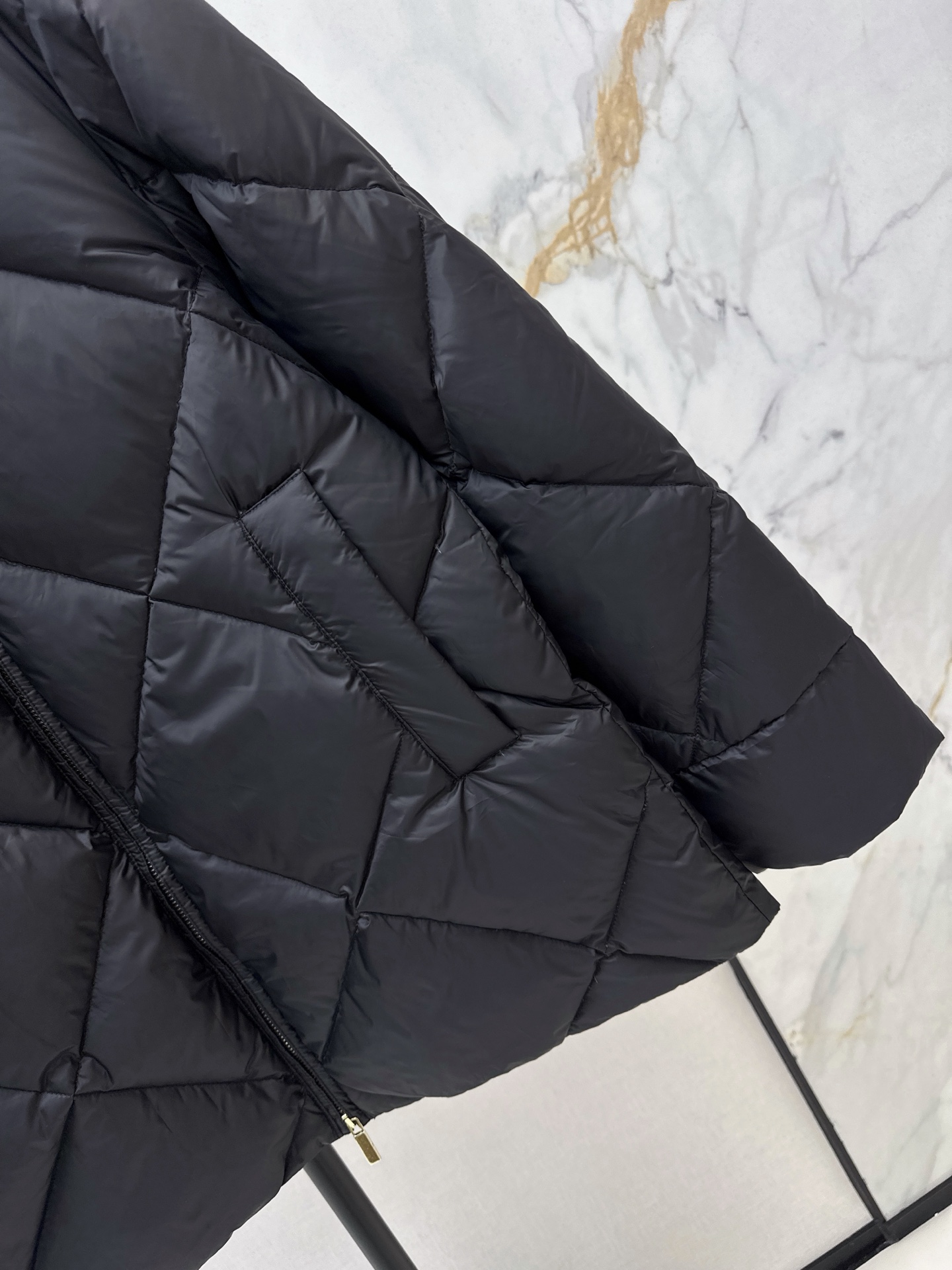 Max 26fw fur-trim down jacket