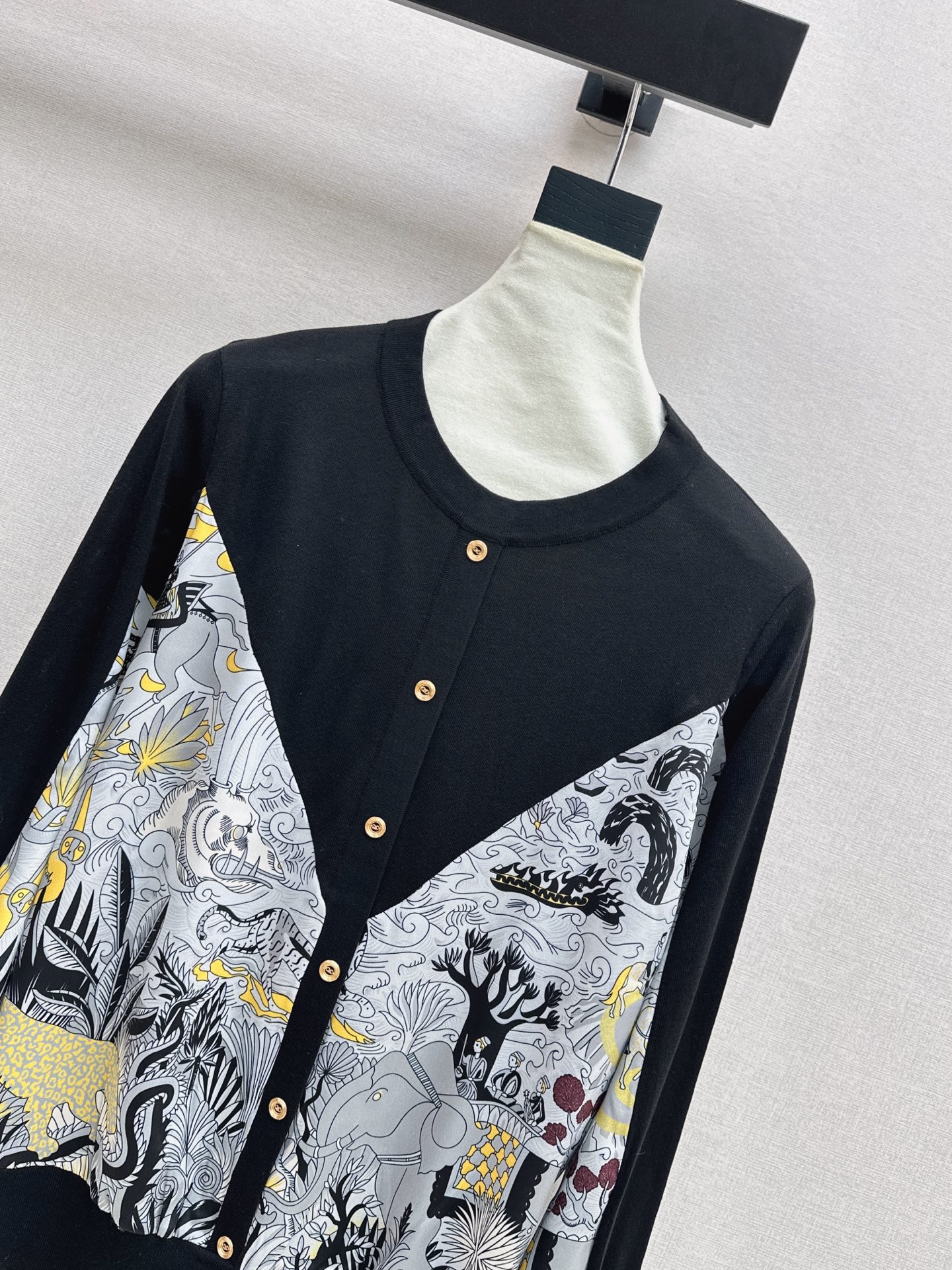 Her 26fw print knit cardigan