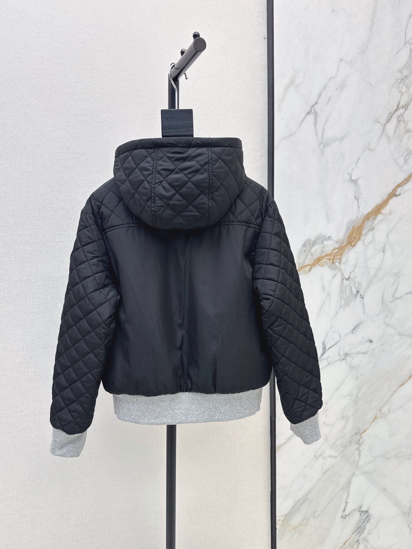 Her 26fw reversible print hooded jacket