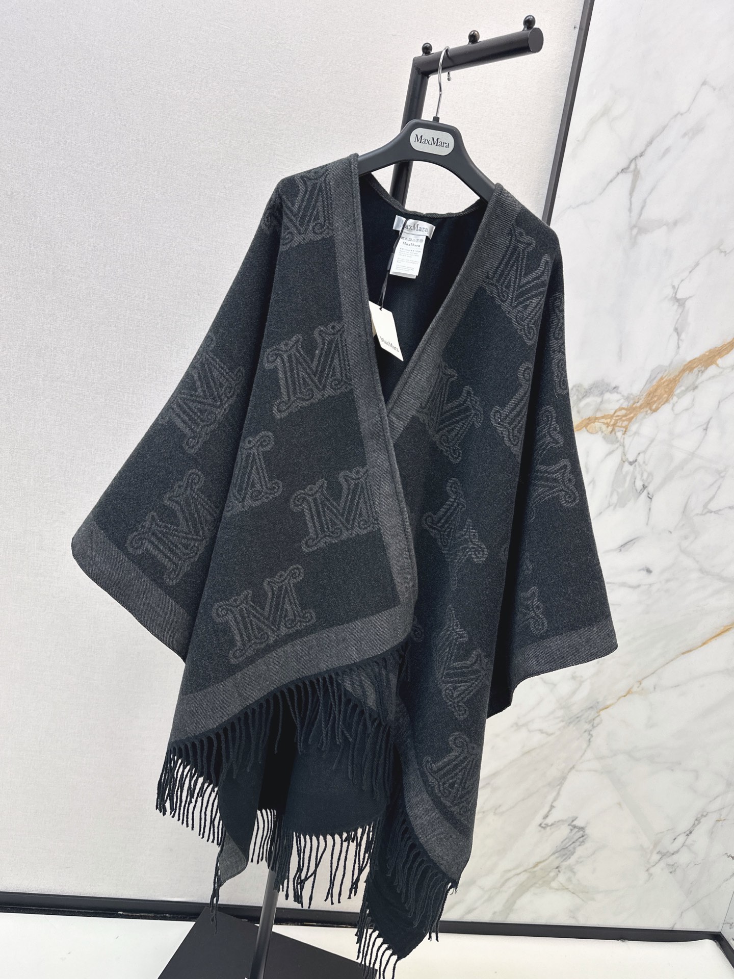 Max 26fw wool shawls