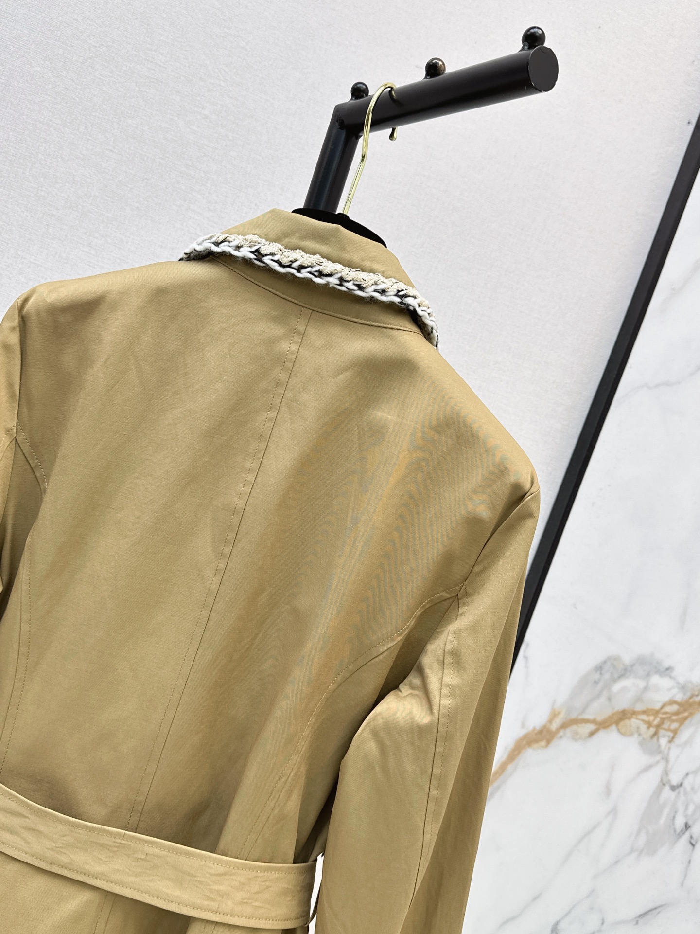Chan 26fw belted cropped trench coats