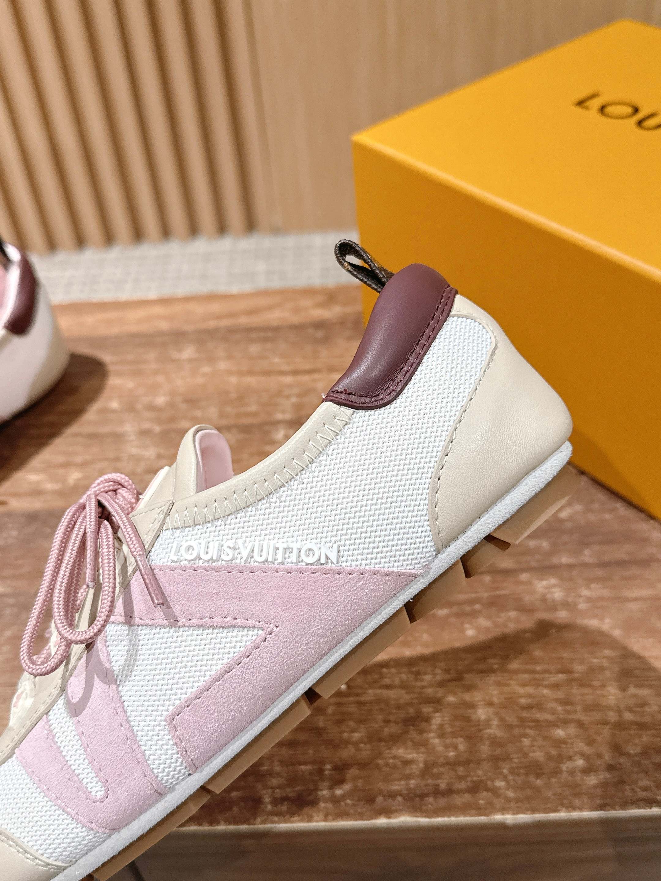 Loui 25fw sneaker