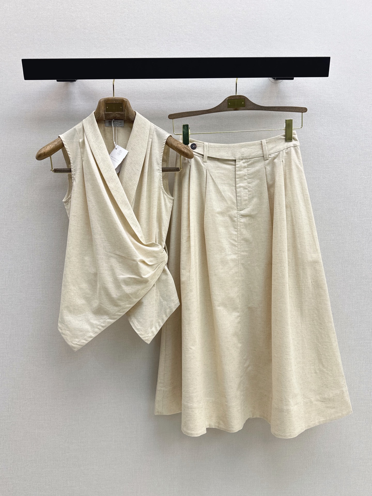 Brun 26ss sleeveless top pleated skirt sets